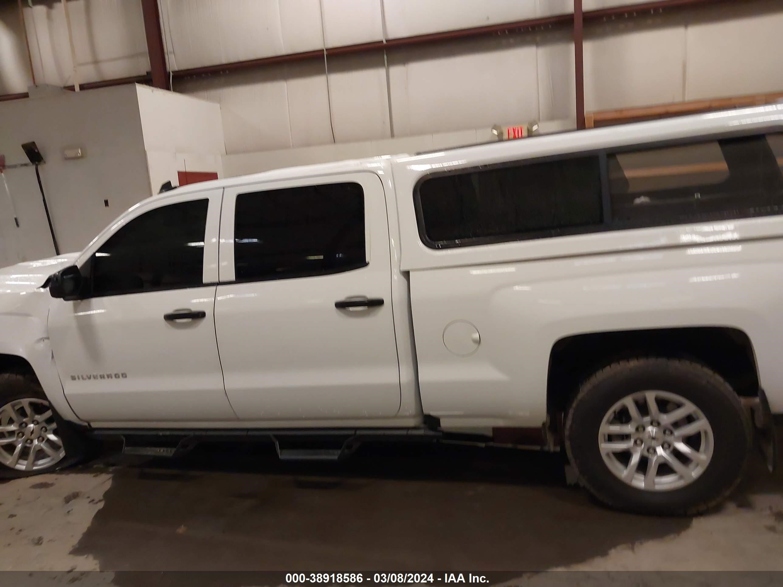 Photo 13 VIN: 3GCUKSEC2JG431060 - CHEVROLET SILVERADO 