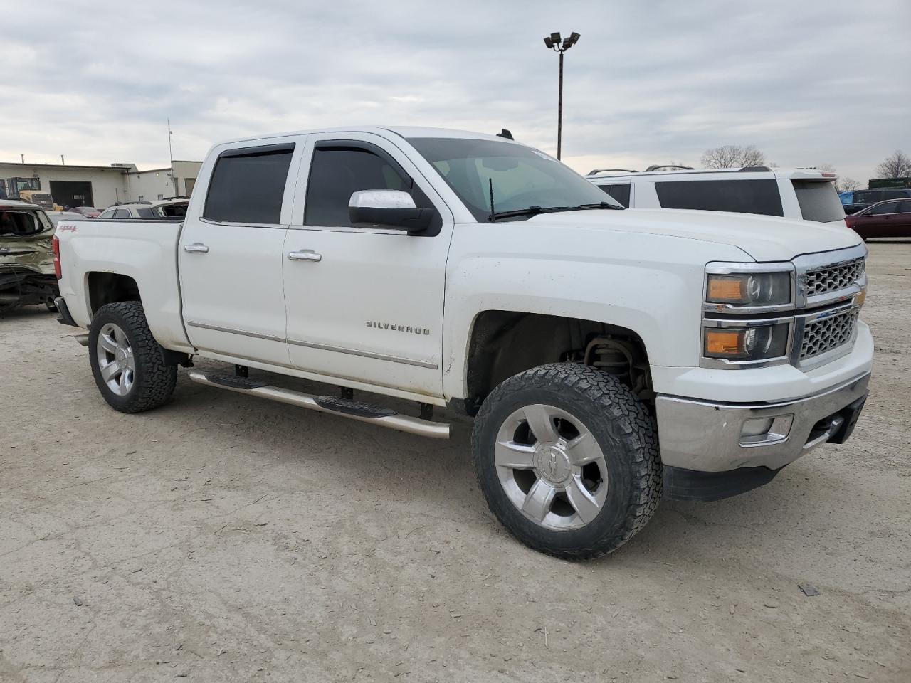 Photo 3 VIN: 3GCUKSEC3EG312357 - CHEVROLET SILVERADO 