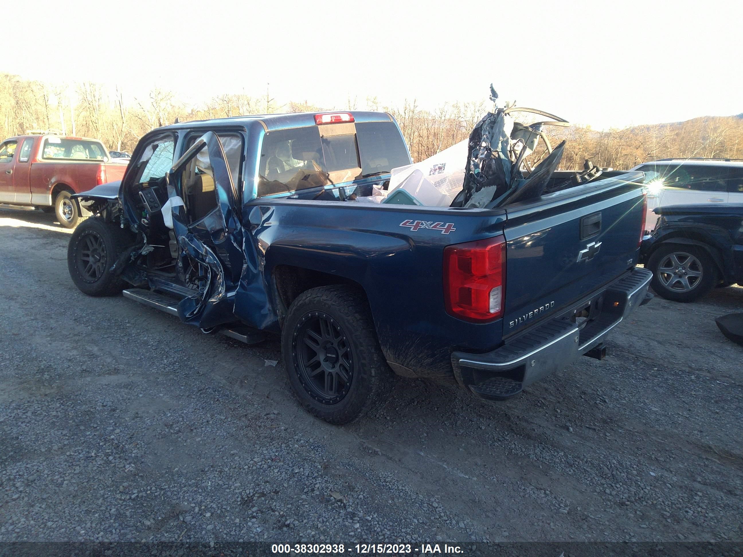 Photo 2 VIN: 3GCUKSEC4HG373916 - CHEVROLET SILVERADO 