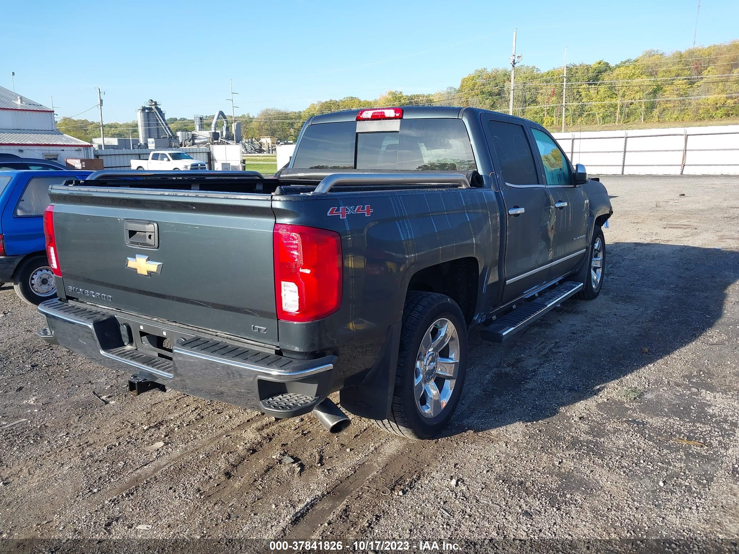 Photo 3 VIN: 3GCUKSEC4HG504746 - CHEVROLET SILVERADO 