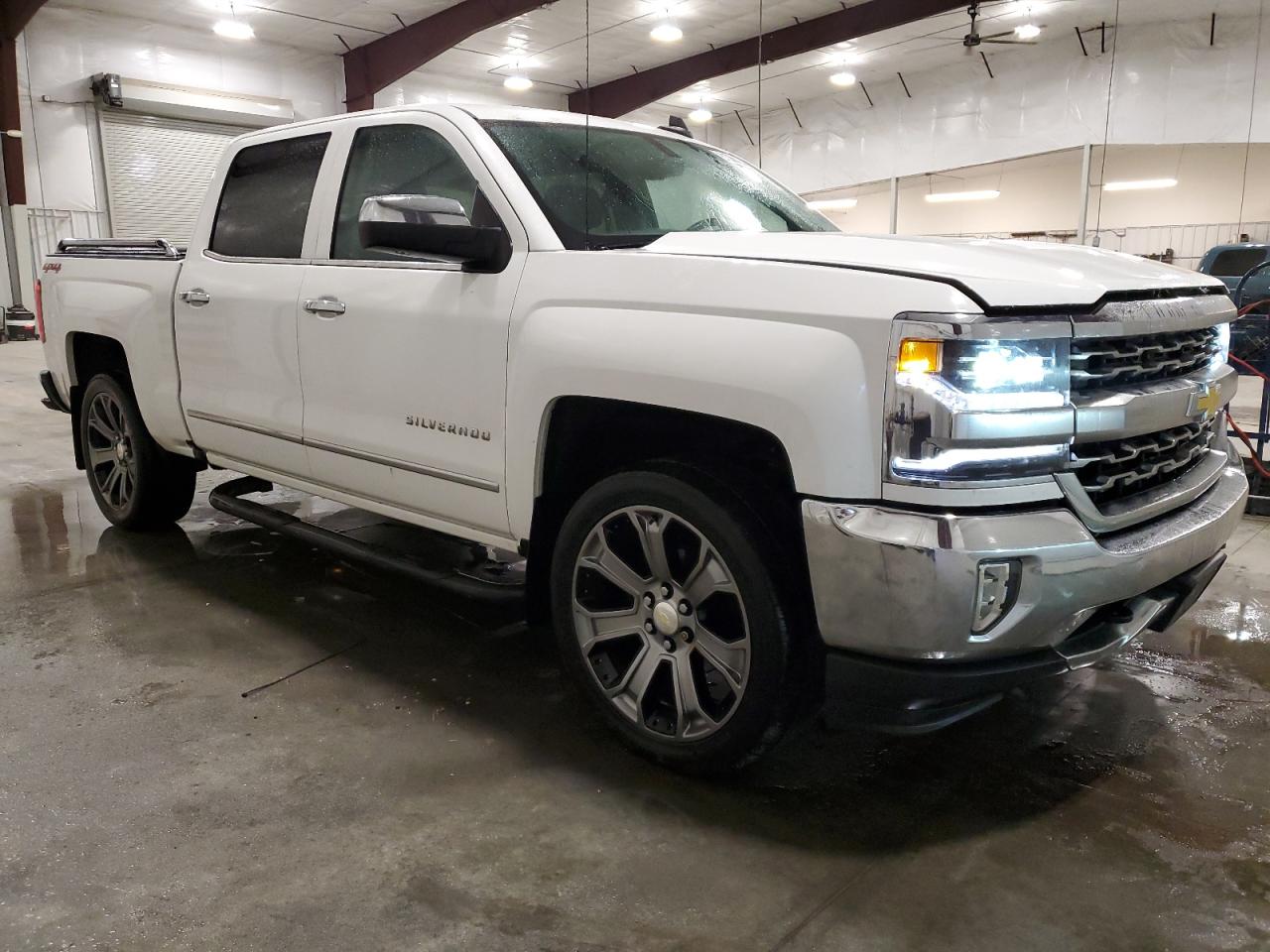 Photo 3 VIN: 3GCUKSEC5GG186084 - CHEVROLET SILVERADO 