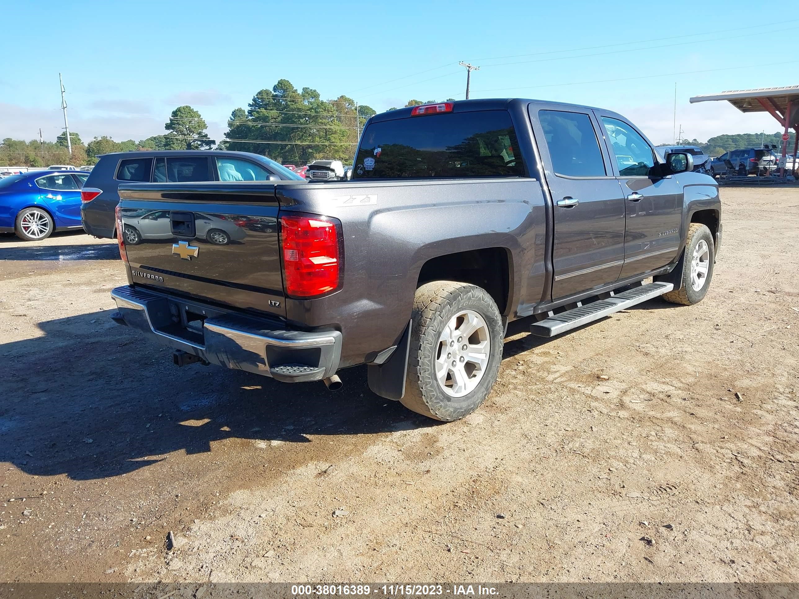 Photo 3 VIN: 3GCUKSEC6EG335955 - CHEVROLET SILVERADO 