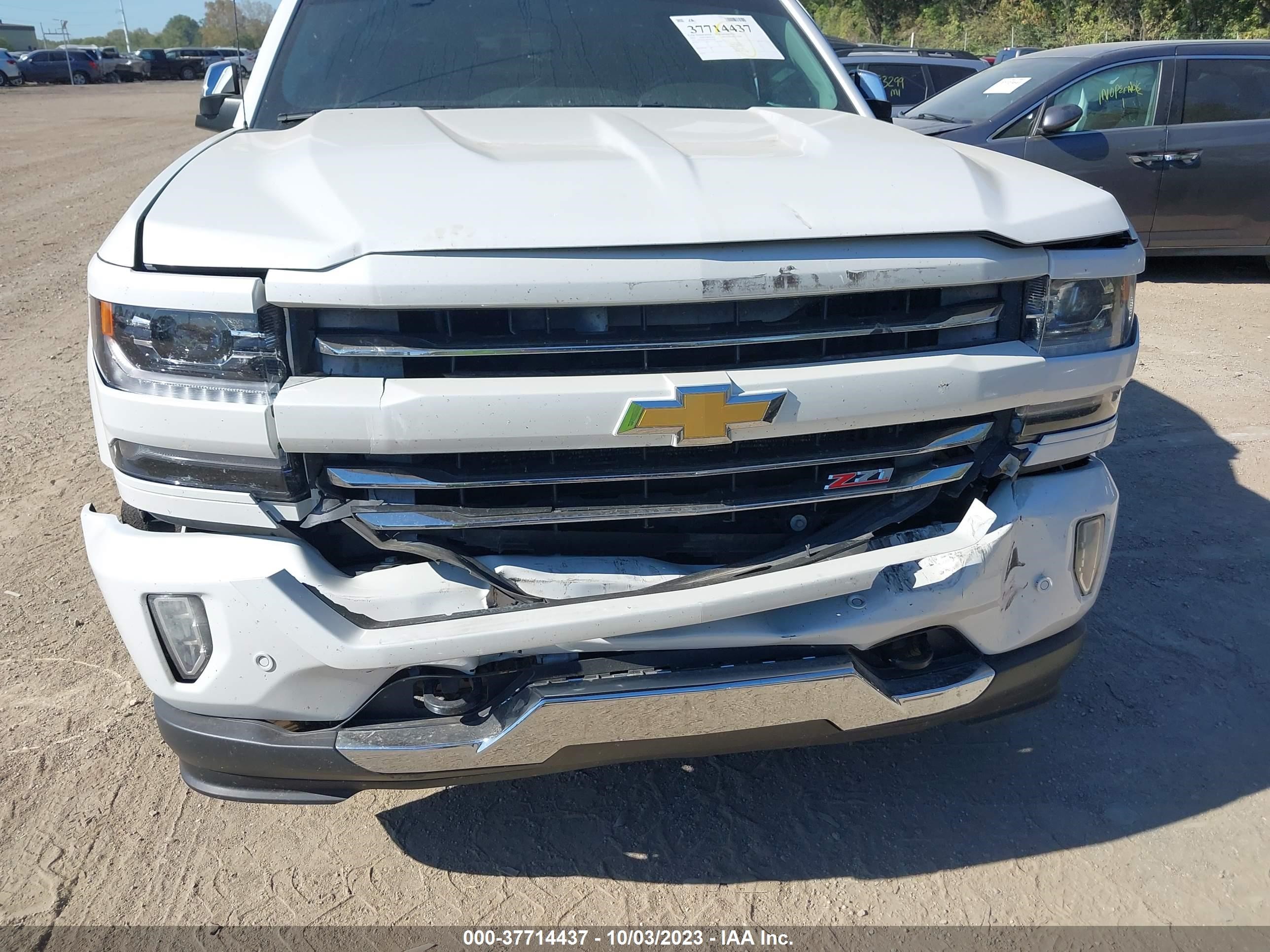 Photo 11 VIN: 3GCUKSEC6GG256398 - CHEVROLET SILVERADO 