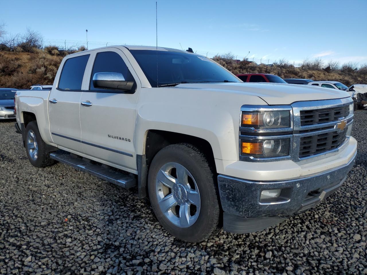 Photo 3 VIN: 3GCUKSEC7EG365918 - CHEVROLET SILVERADO 