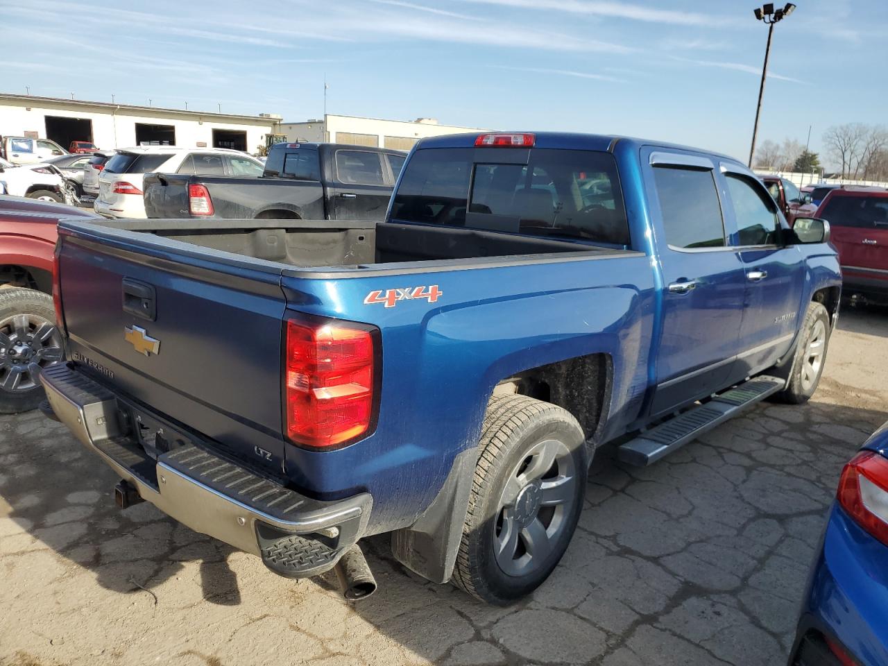 Photo 2 VIN: 3GCUKSEC7FG165977 - CHEVROLET SILVERADO 