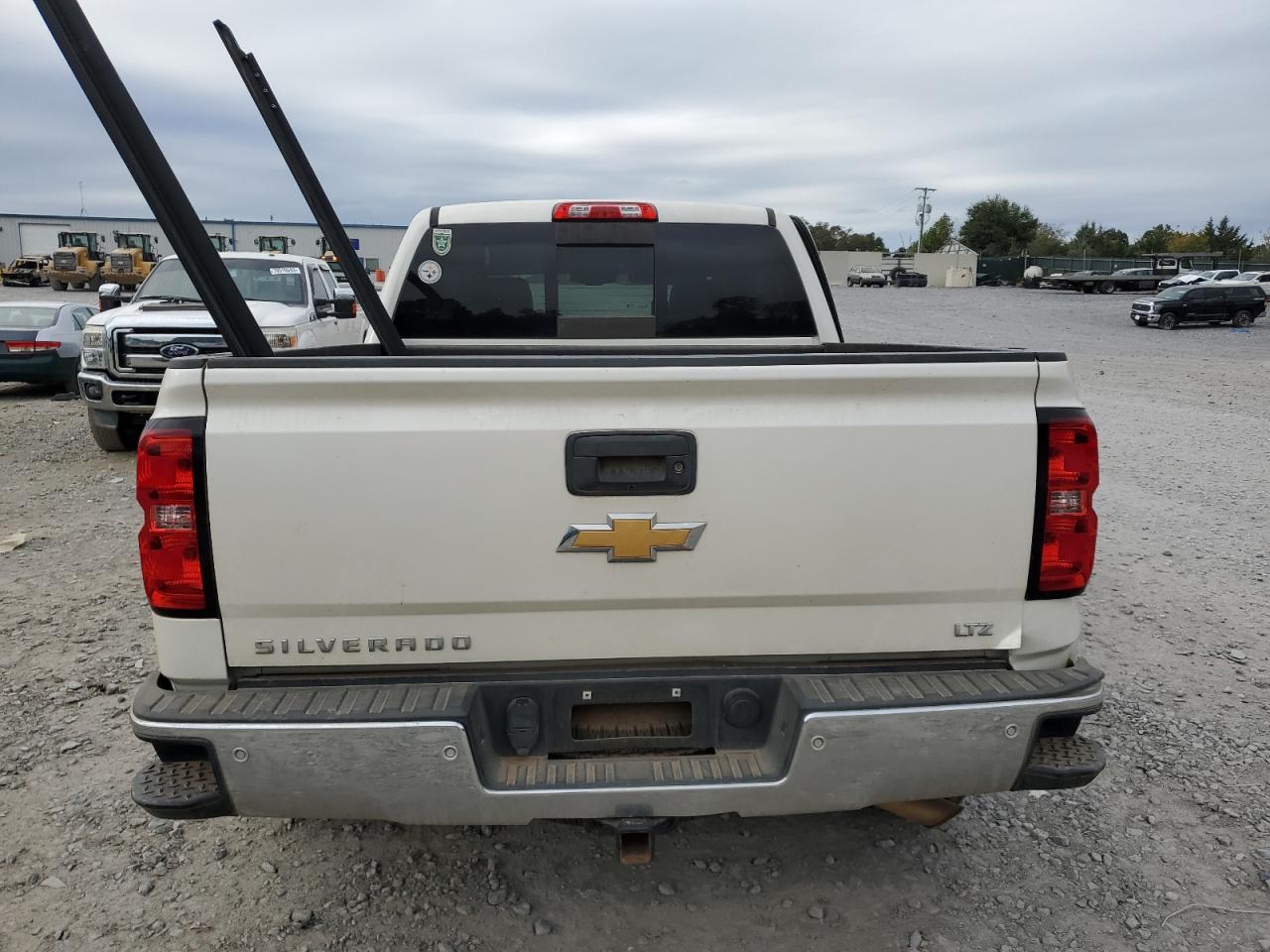 Photo 5 VIN: 3GCUKSEC7FG266419 - CHEVROLET SILVERADO 