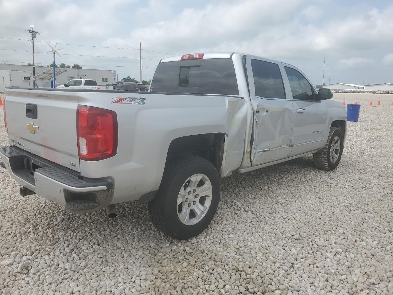 Photo 2 VIN: 3GCUKSEC7HG495069 - CHEVROLET SILVERADO 