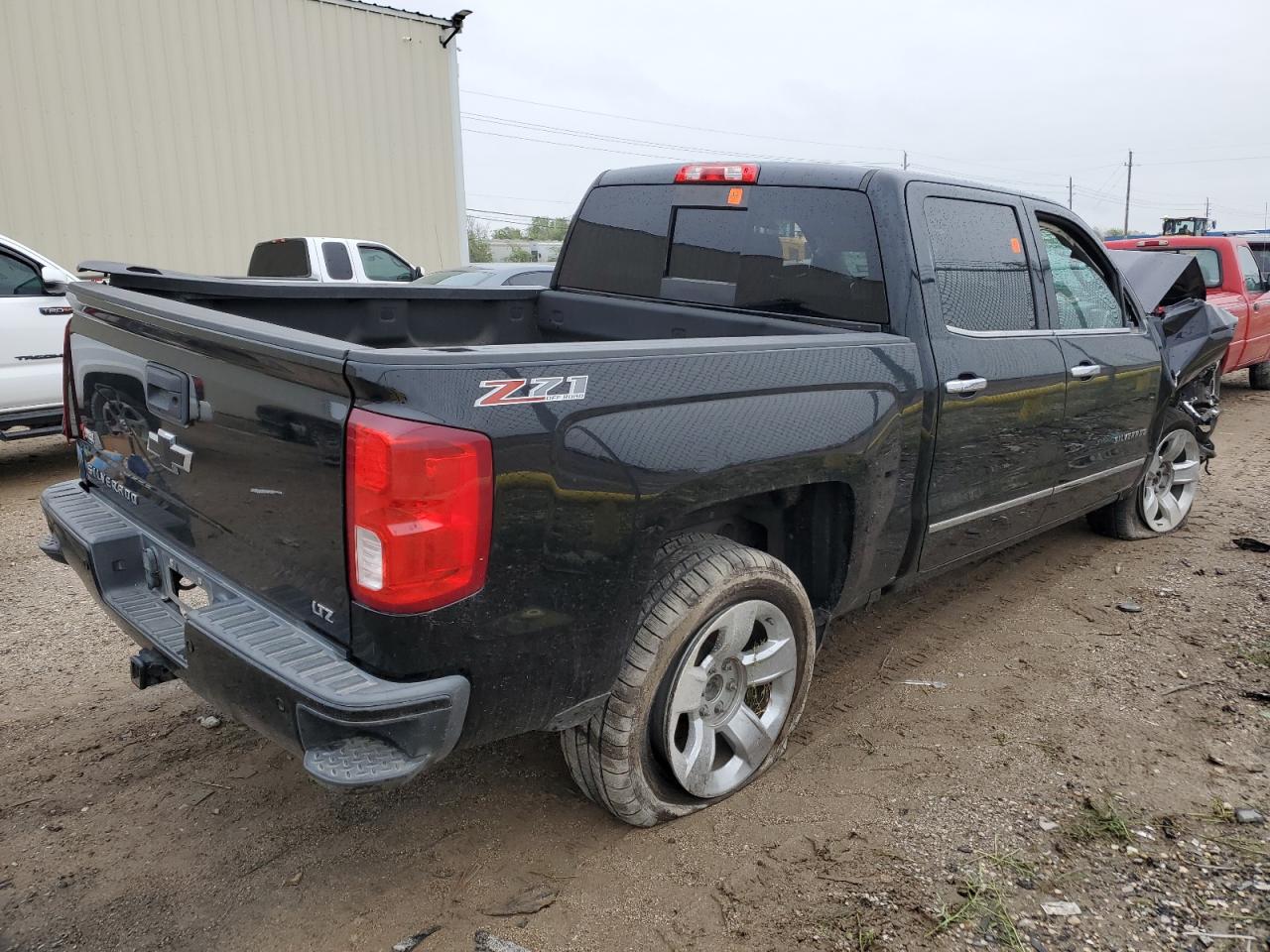 Photo 2 VIN: 3GCUKSEC8HG485280 - CHEVROLET SILVERADO 