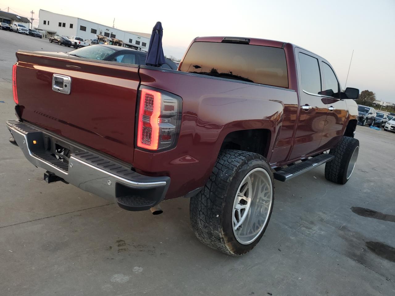 Photo 2 VIN: 3GCUKSEC9EG355598 - CHEVROLET SILVERADO 