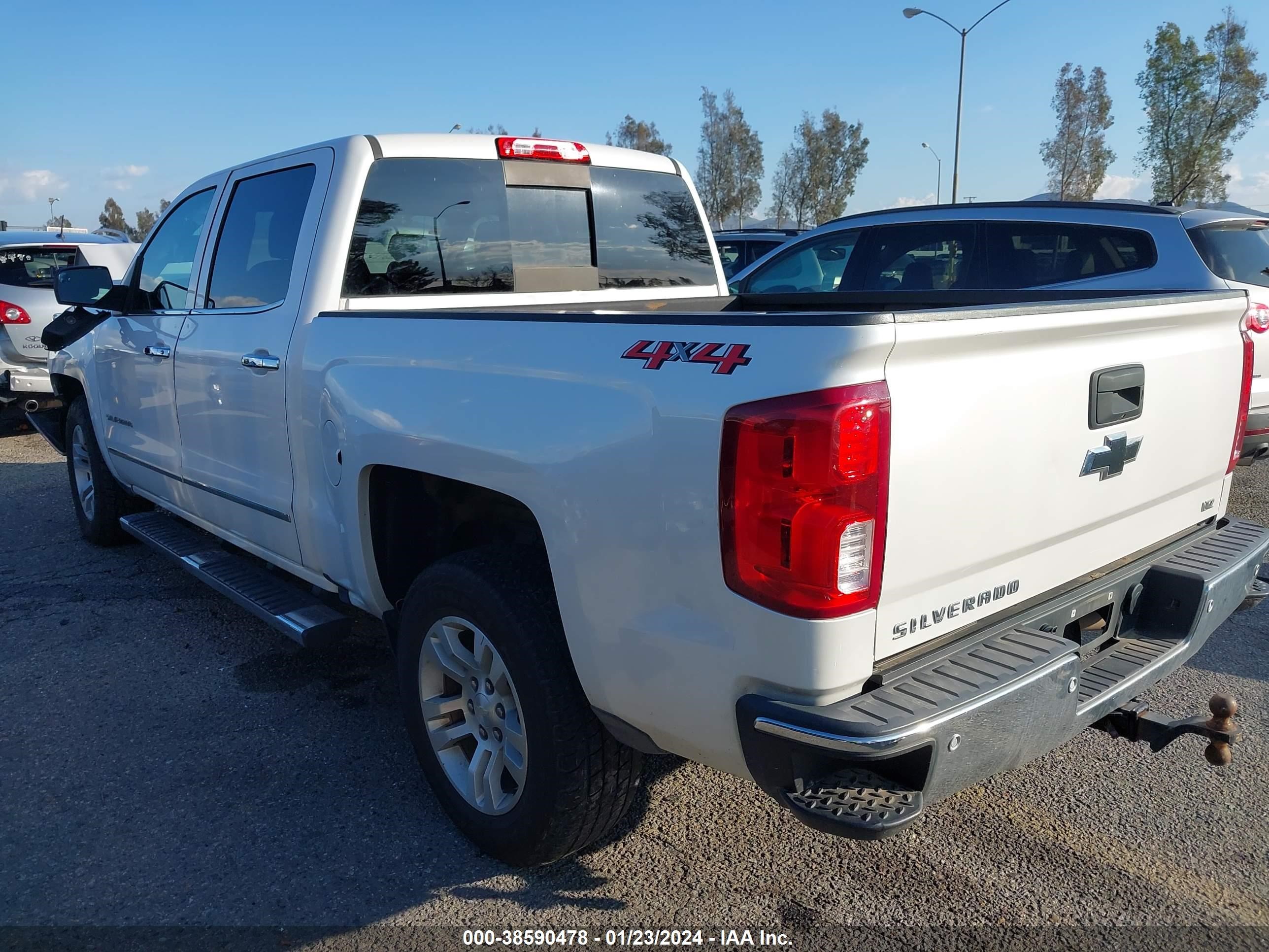 Photo 2 VIN: 3GCUKSEC9JG509592 - CHEVROLET SILVERADO 