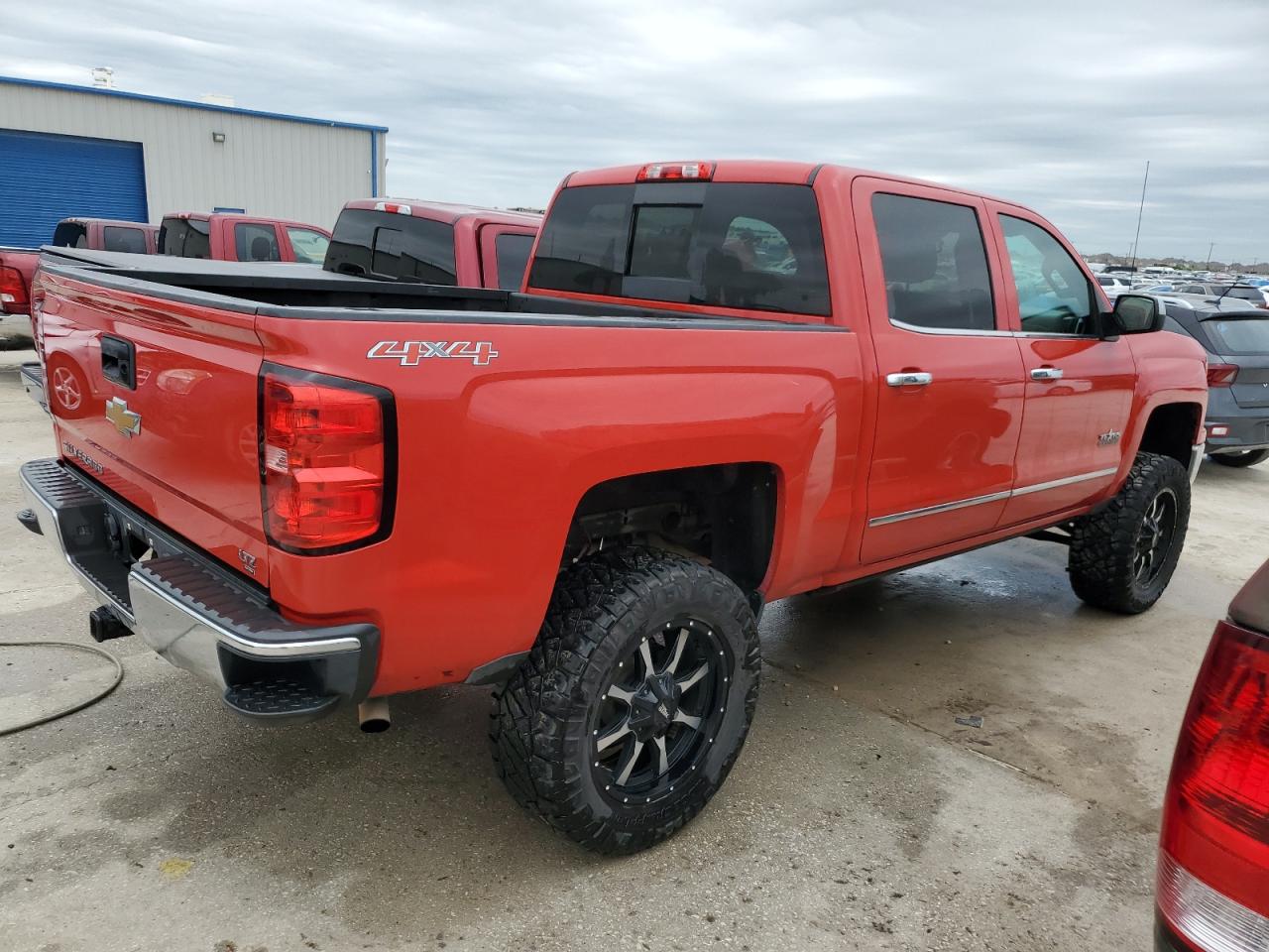 Photo 2 VIN: 3GCUKSECXFG272523 - CHEVROLET SILVERADO 