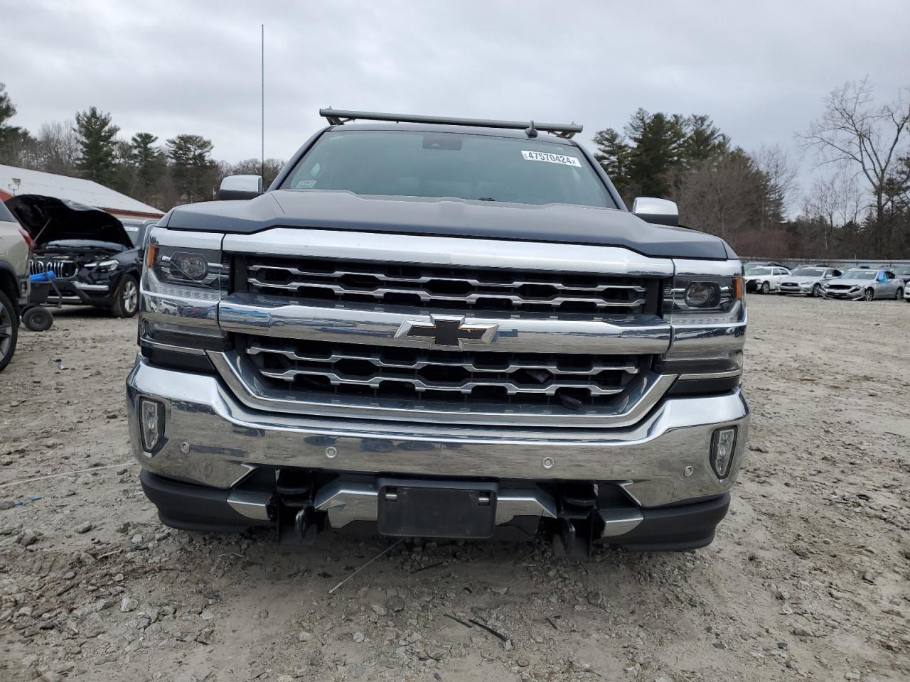 Photo 4 VIN: 3GCUKSEJ1JG379337 - CHEVROLET SILVERADO 