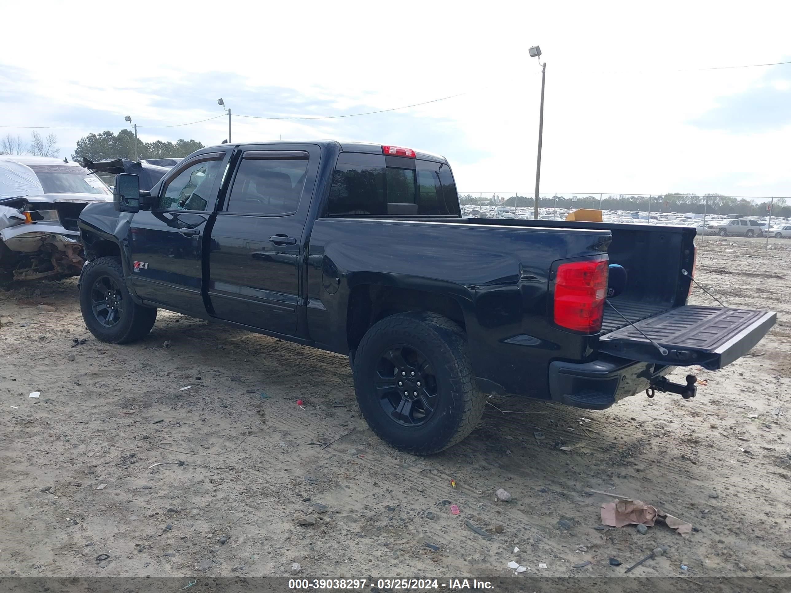 Photo 2 VIN: 3GCUKSEJ2FG372081 - CHEVROLET SILVERADO 