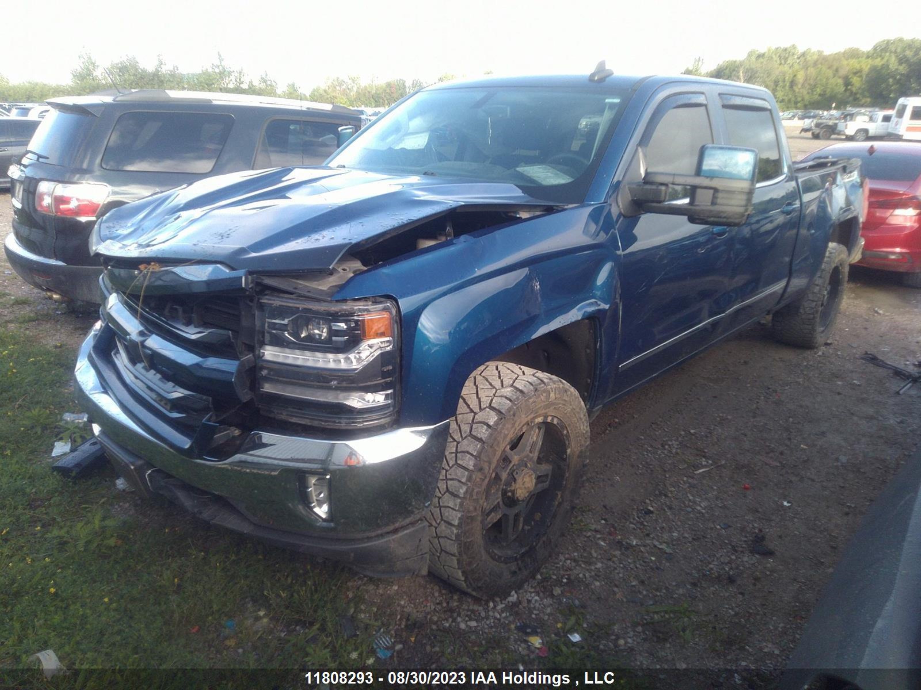 Photo 1 VIN: 3GCUKSEJ2JG397748 - CHEVROLET SILVERADO 