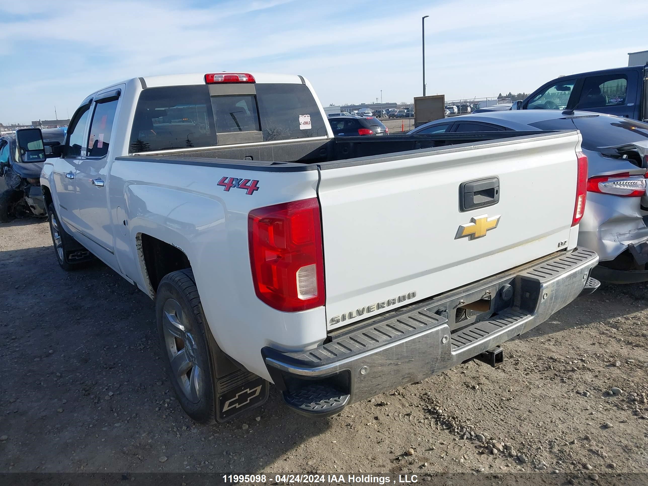 Photo 2 VIN: 3GCUKSEJ4JG287350 - CHEVROLET SILVERADO 