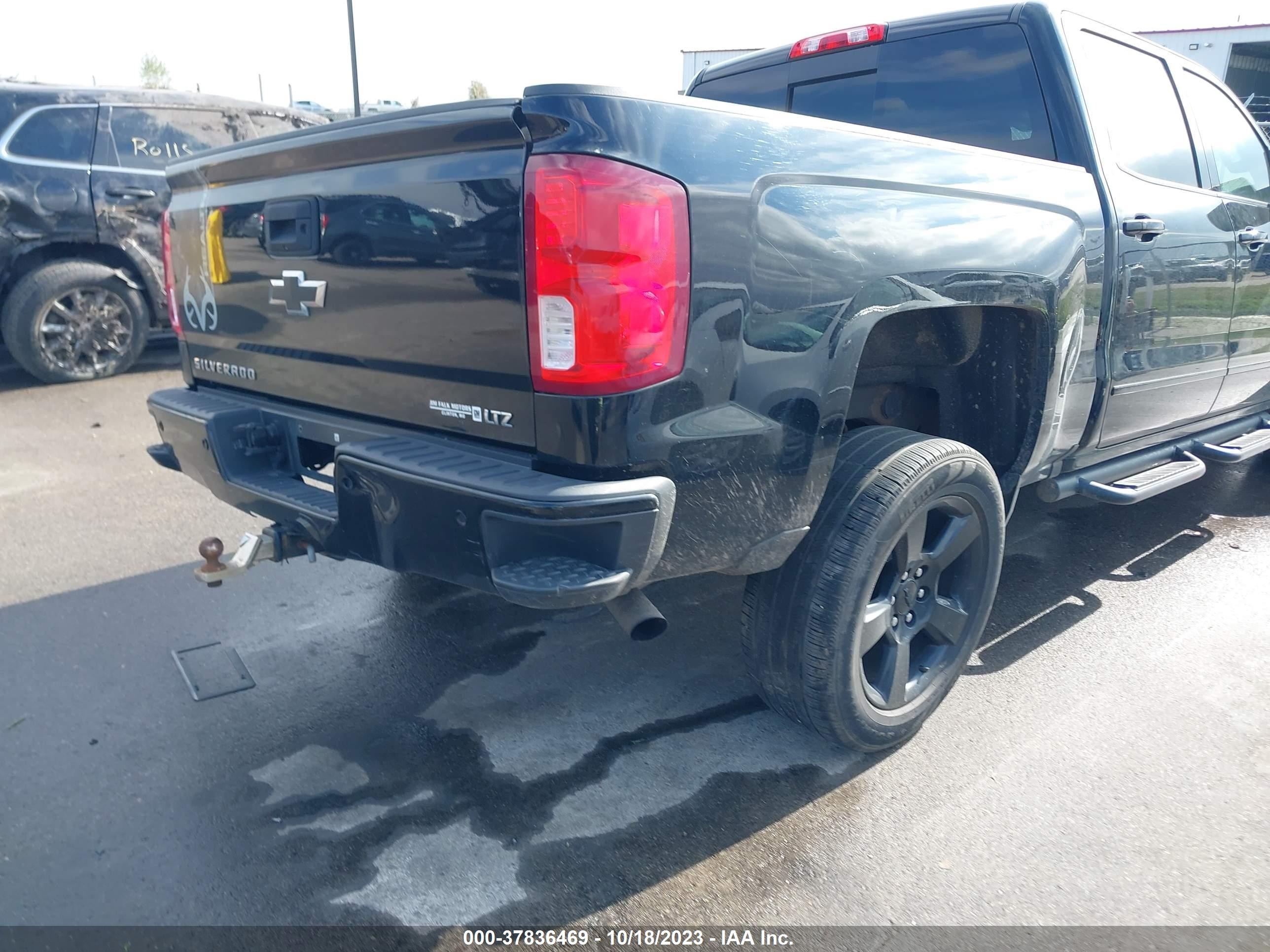 Photo 3 VIN: 3GCUKSEJ5HG411863 - CHEVROLET SILVERADO 