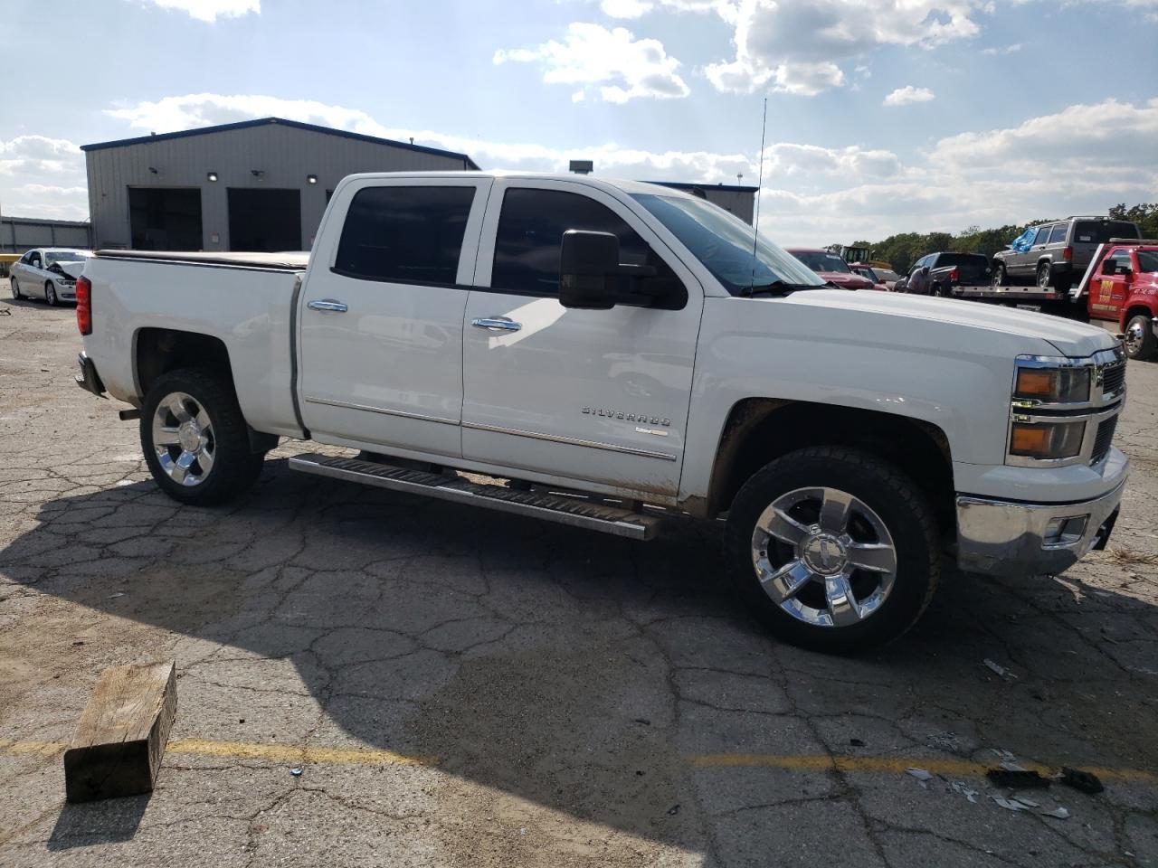 Photo 3 VIN: 3GCUKSEJ6EG441353 - CHEVROLET SILVERADO 