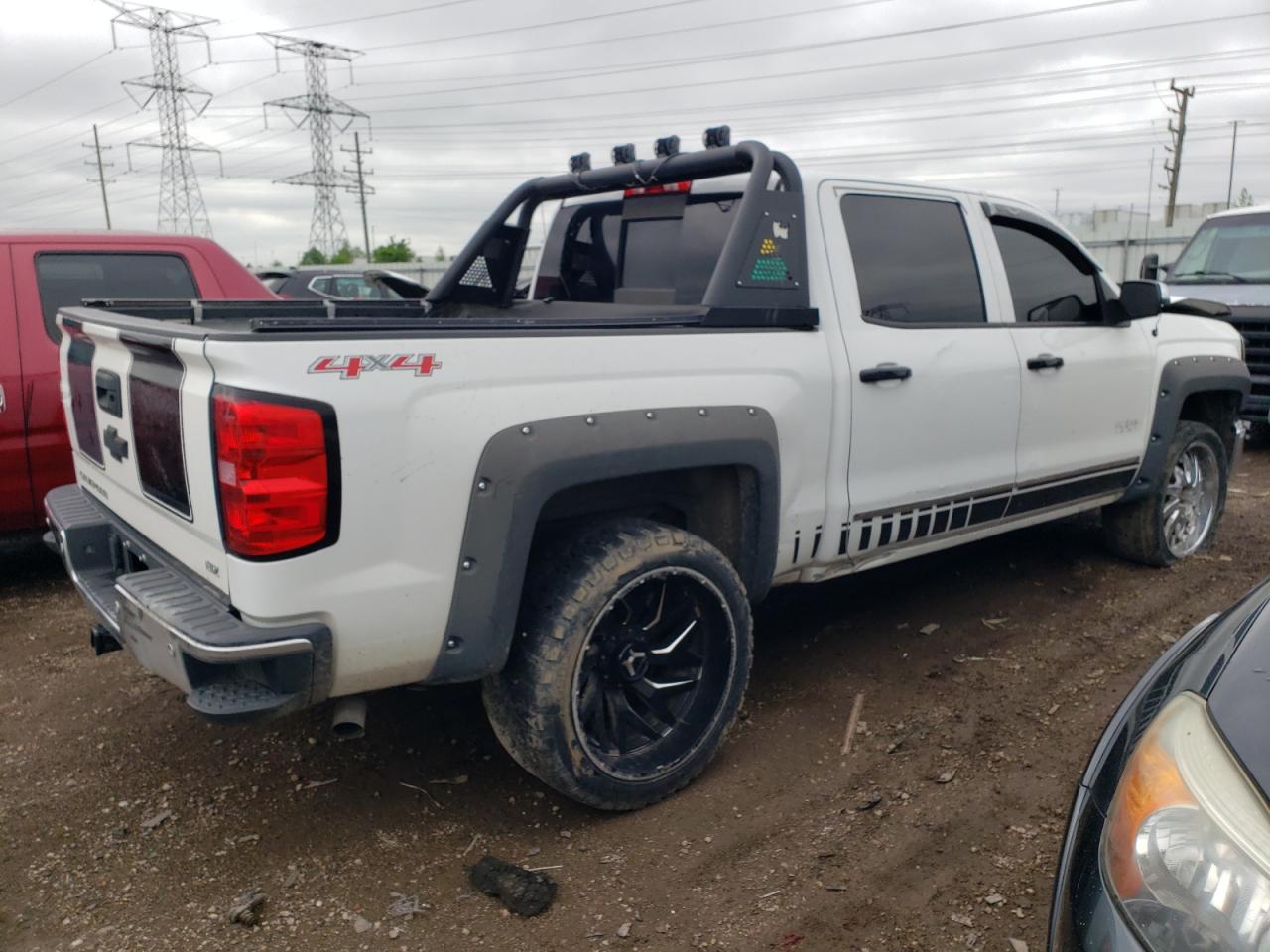 Photo 2 VIN: 3GCUKSEJ9EG451469 - CHEVROLET SILVERADO 