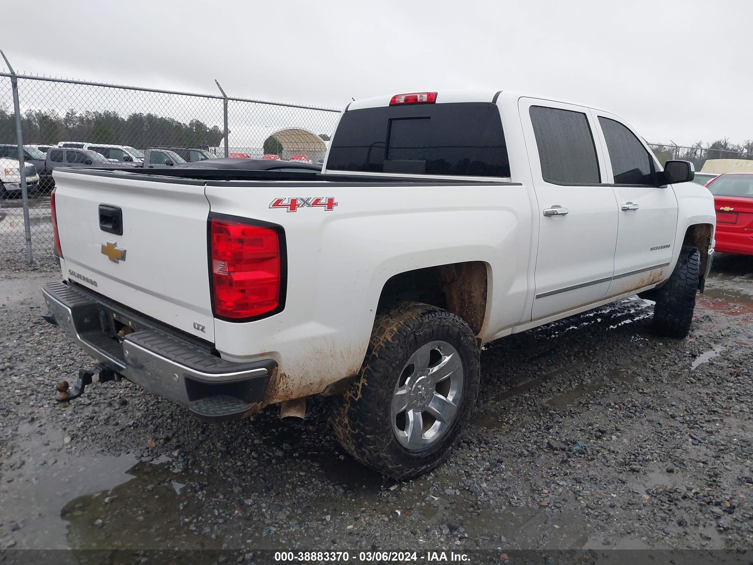 Photo 3 VIN: 3GCUKSEJ9EG542824 - CHEVROLET SILVERADO 