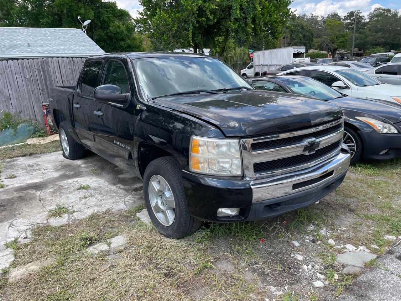 Photo 1 VIN: 3GCUKUEJ4BG100007 - CHEVROLET SILVERADO 