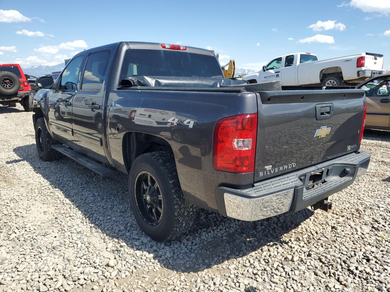 Photo 1 VIN: 3GCUKUEJ7BG118100 - CHEVROLET SILVERADO 