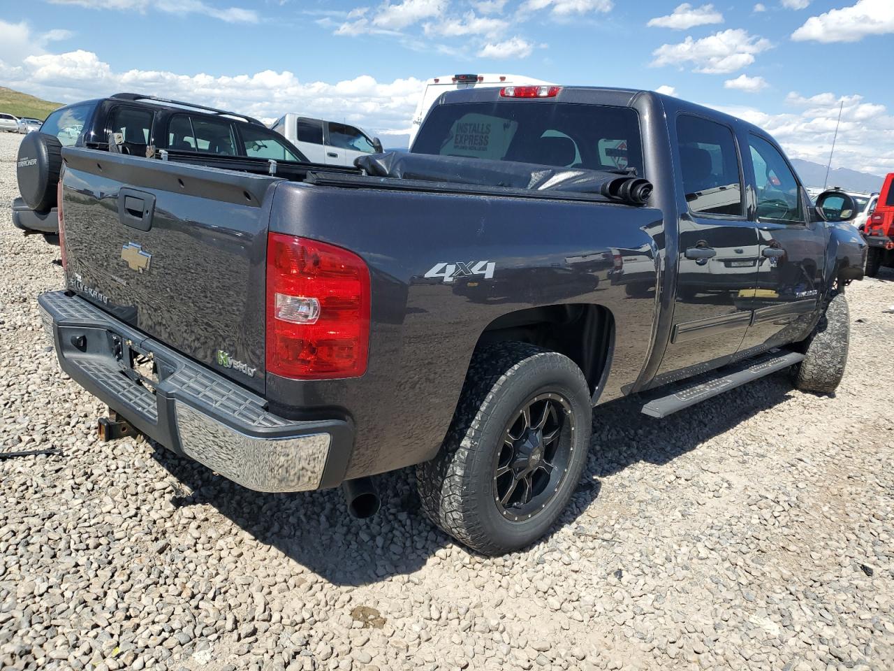 Photo 2 VIN: 3GCUKUEJ7BG118100 - CHEVROLET SILVERADO 