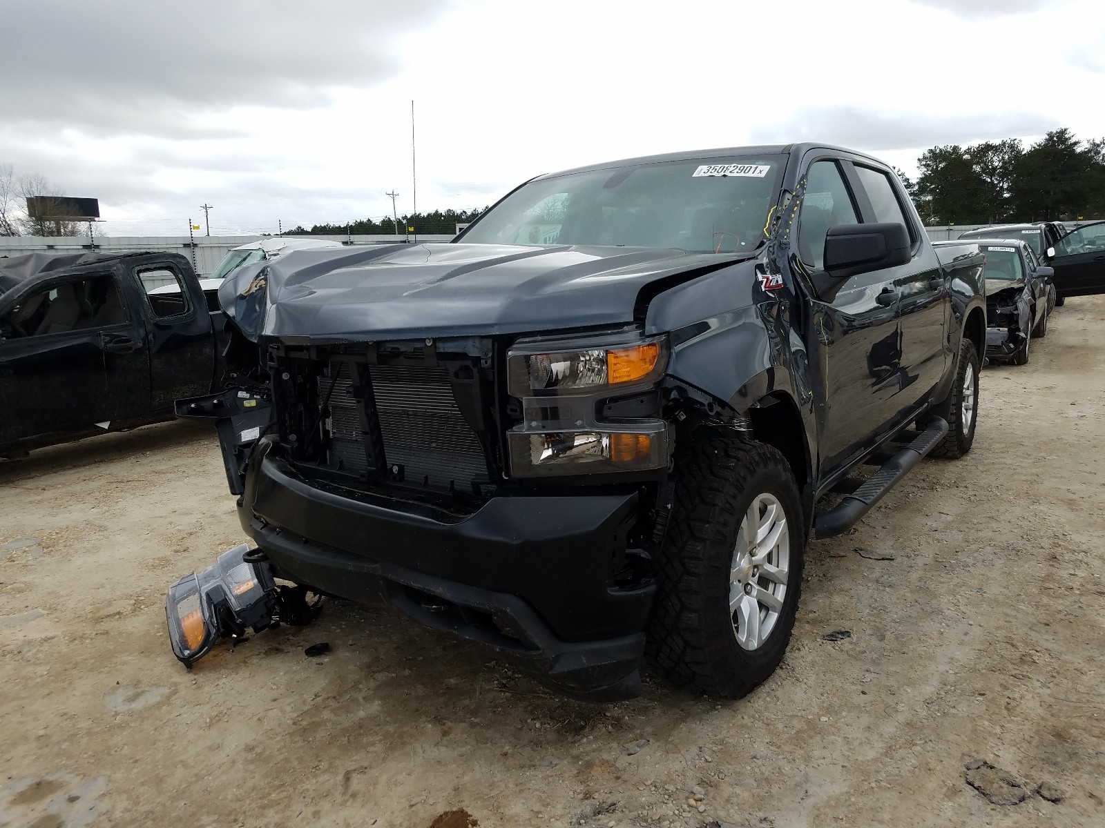 Photo 1 VIN: 3GCUYAEF1LG389471 - CHEVROLET SILVERADO 