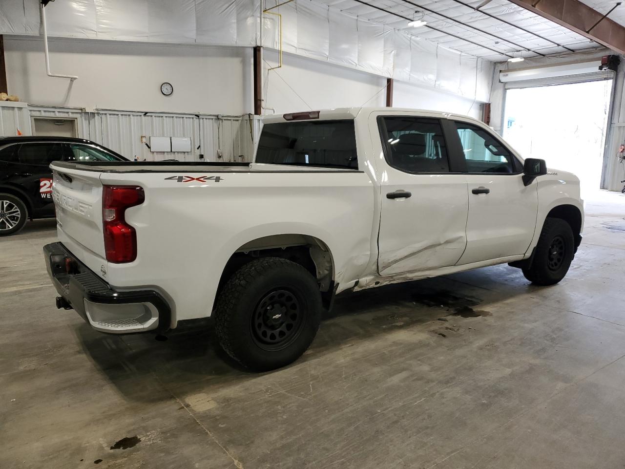 Photo 2 VIN: 3GCUYAEF5KG308745 - CHEVROLET SILVERADO 