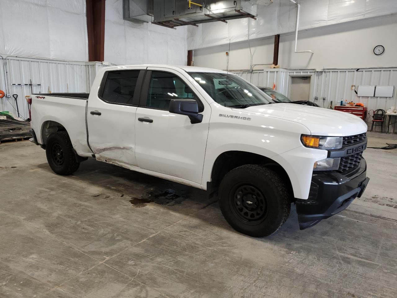 Photo 3 VIN: 3GCUYAEF5KG308745 - CHEVROLET SILVERADO 