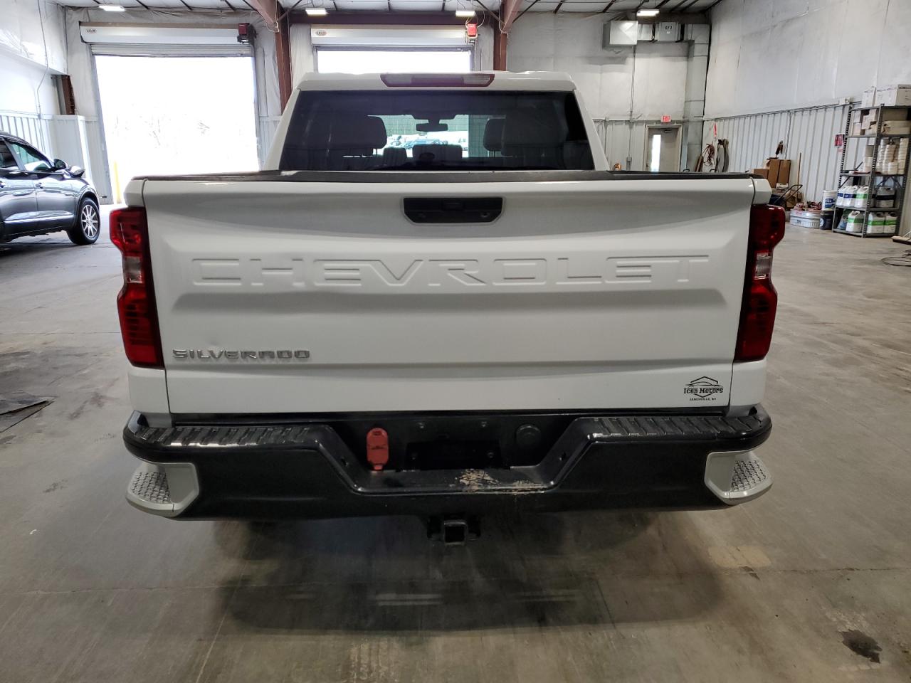 Photo 5 VIN: 3GCUYAEF5KG308745 - CHEVROLET SILVERADO 