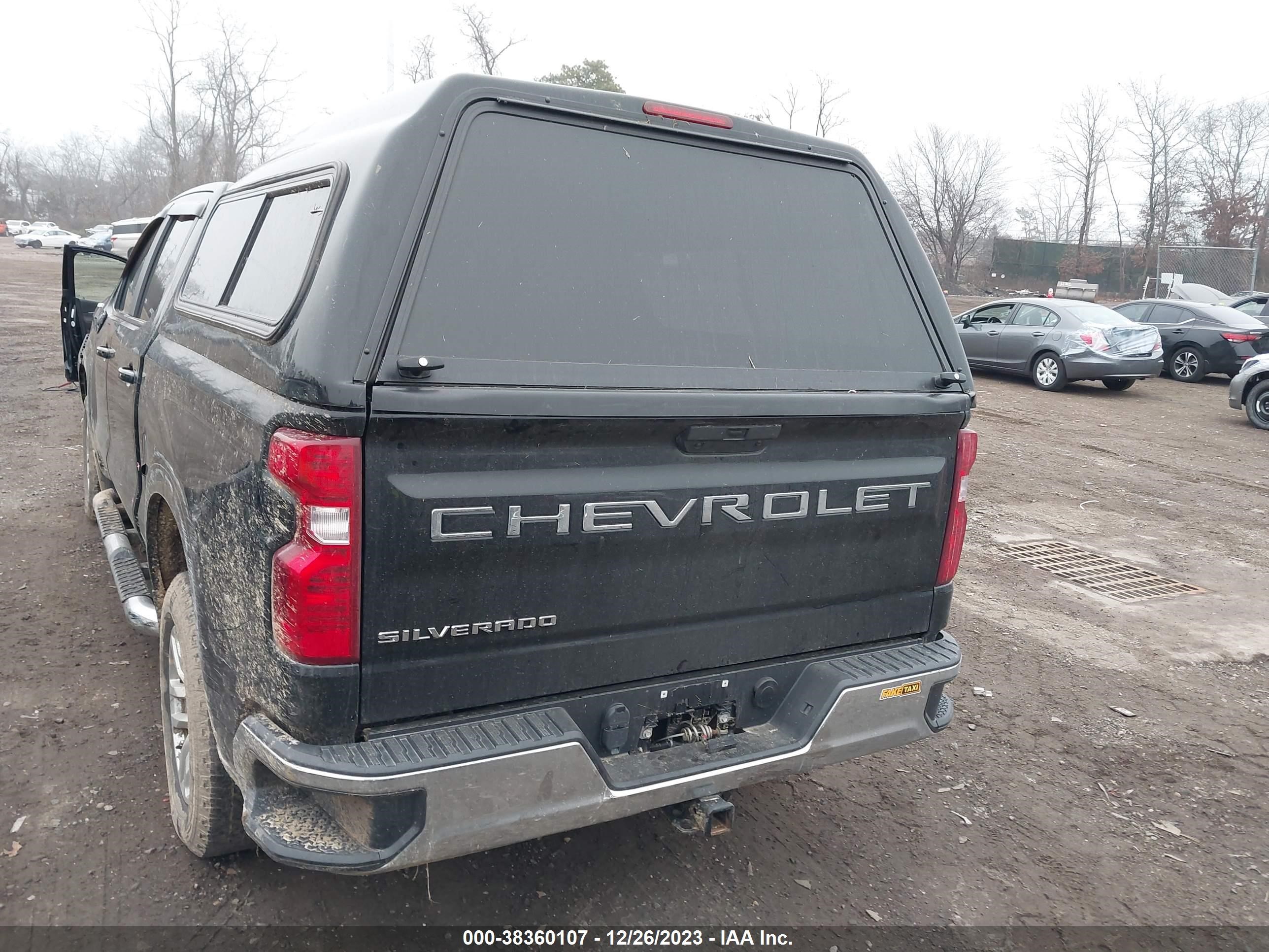 Photo 15 VIN: 3GCUYDED3KG157470 - CHEVROLET SILVERADO 