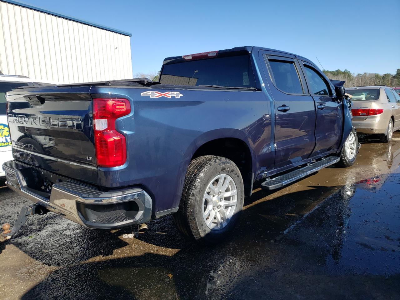 Photo 2 VIN: 3GCUYDED6LG377476 - CHEVROLET SILVERADO 