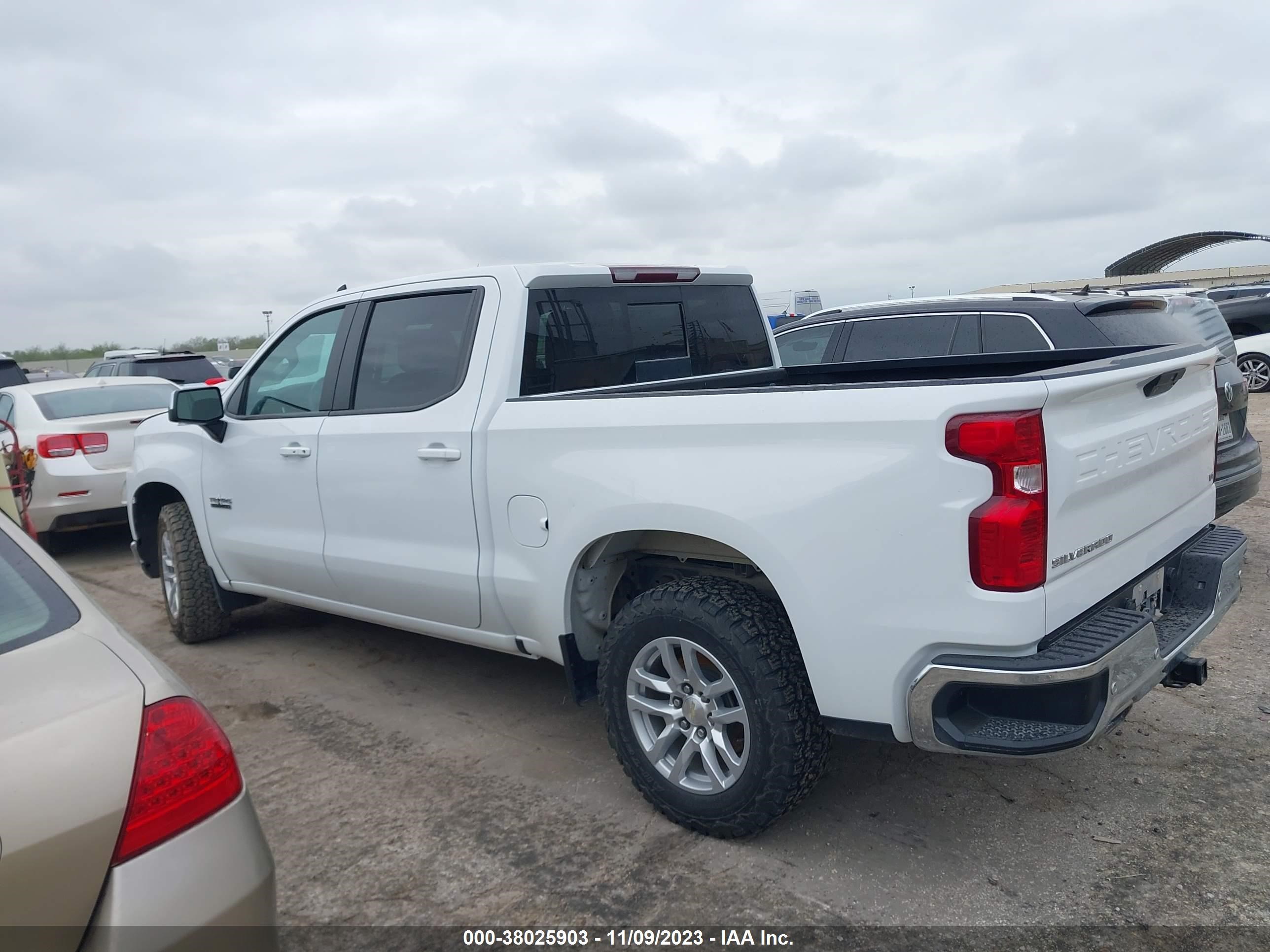 Photo 13 VIN: 3GCUYDED9LG311844 - CHEVROLET SILVERADO 