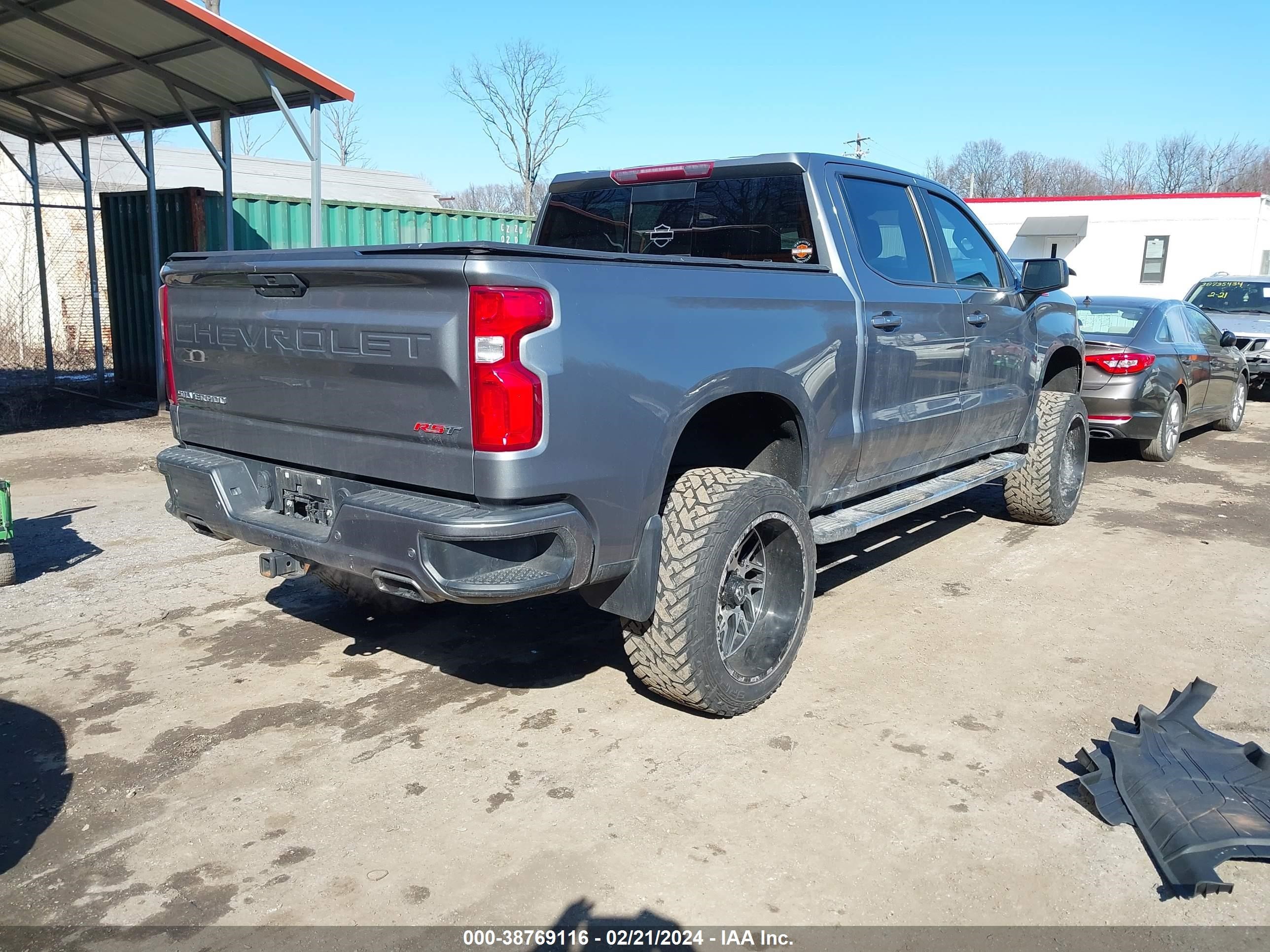 Photo 3 VIN: 3GCUYEED4KG245921 - CHEVROLET SILVERADO 