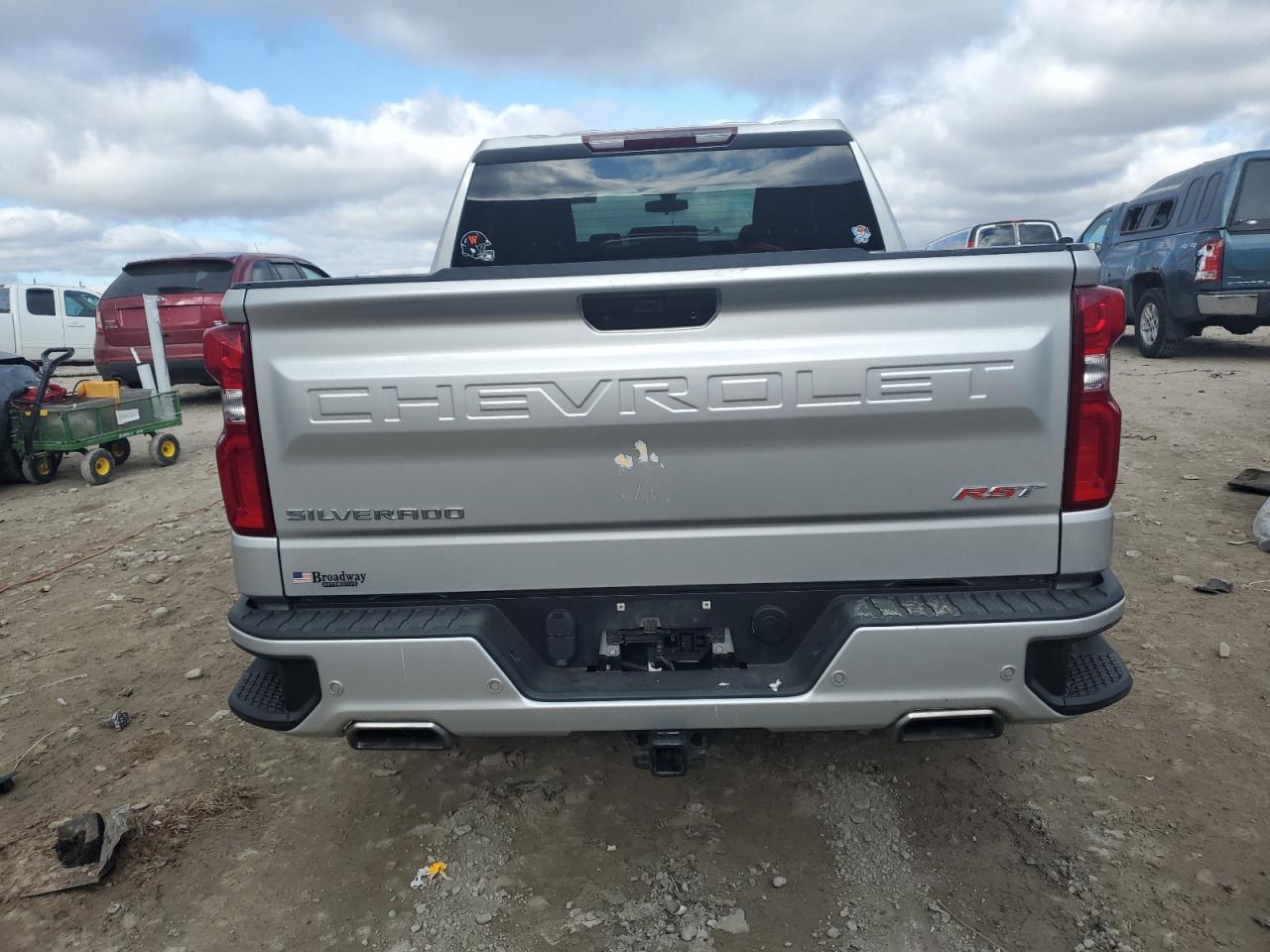 Photo 5 VIN: 3GCUYEEDXKG174823 - CHEVROLET SILVERADO 