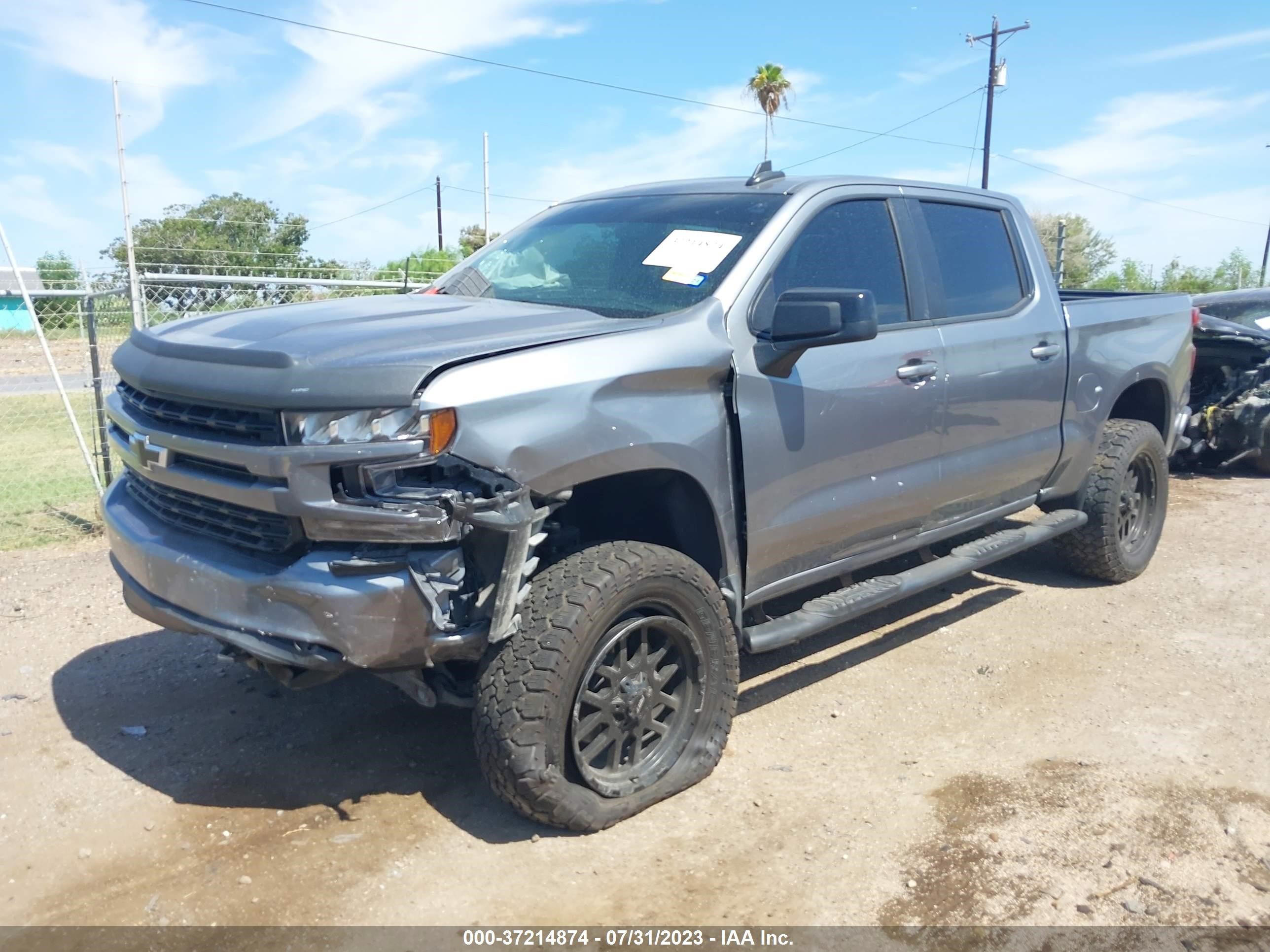 Photo 1 VIN: 3GCUYEEL2LG304859 - CHEVROLET SILVERADO 