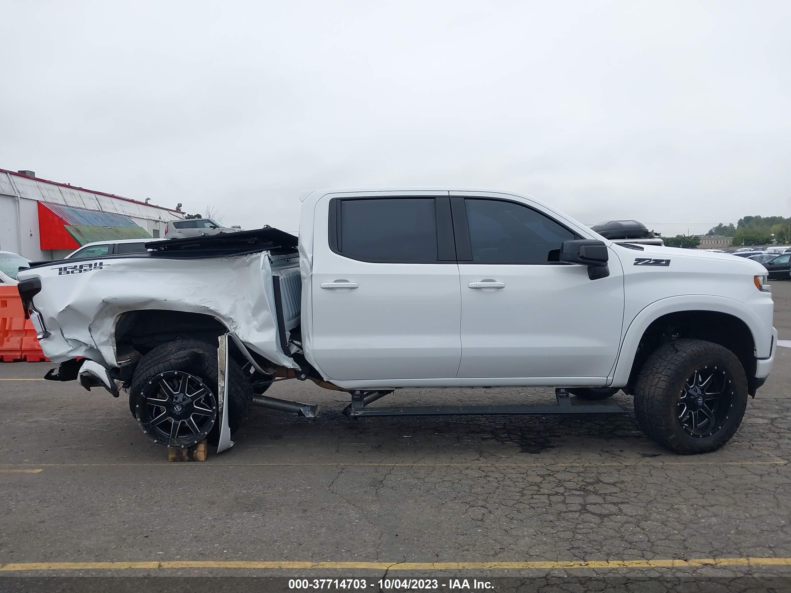 Photo 12 VIN: 3GCUYEEL6MG239564 - CHEVROLET SILVERADO 