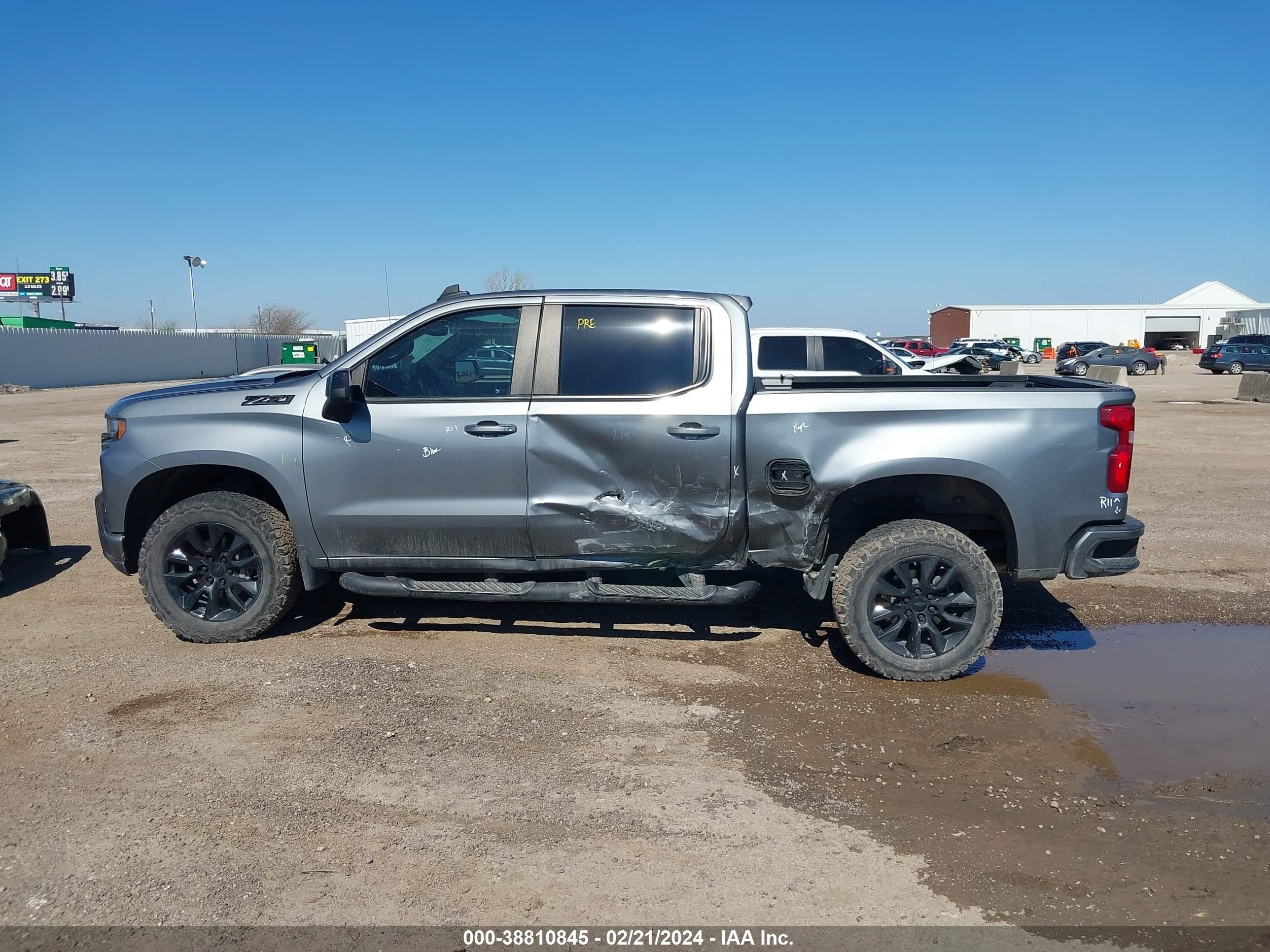 Photo 13 VIN: 3GCUYEET0MG268204 - CHEVROLET SILVERADO 