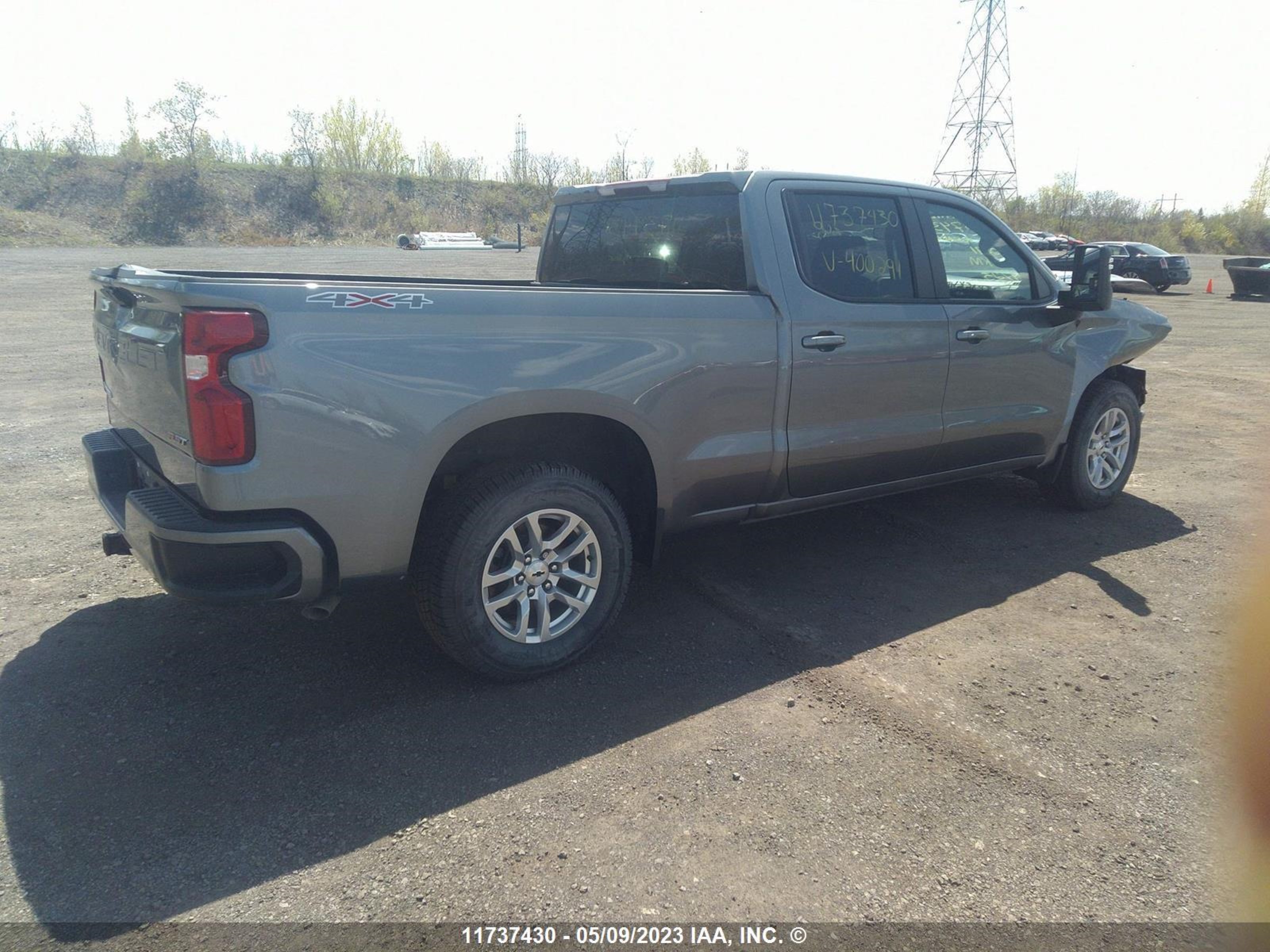 Photo 3 VIN: 3GCUYEET3MG400291 - CHEVROLET SILVERADO 