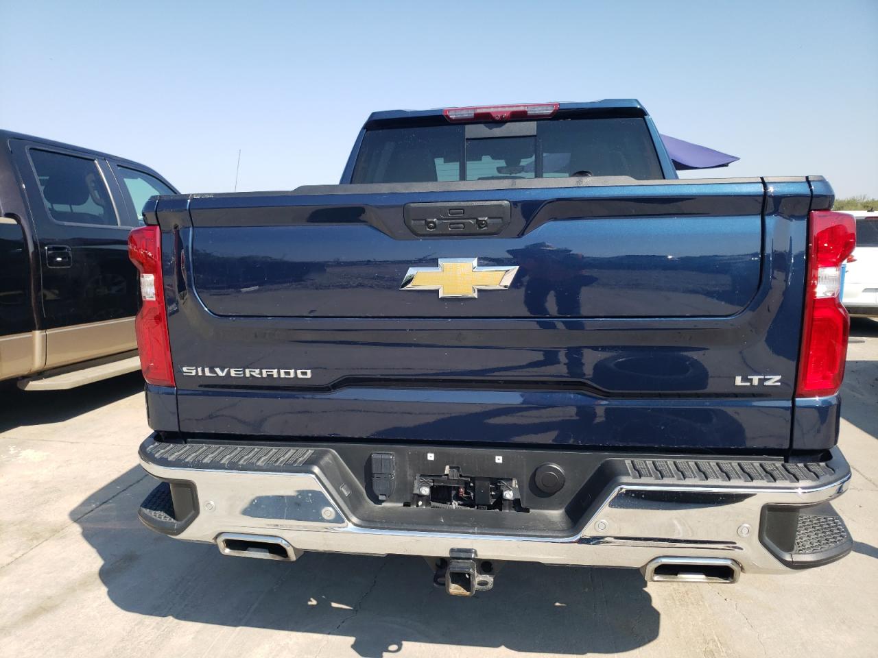 Photo 5 VIN: 3GCUYGED0NG155200 - CHEVROLET SILVERADO 