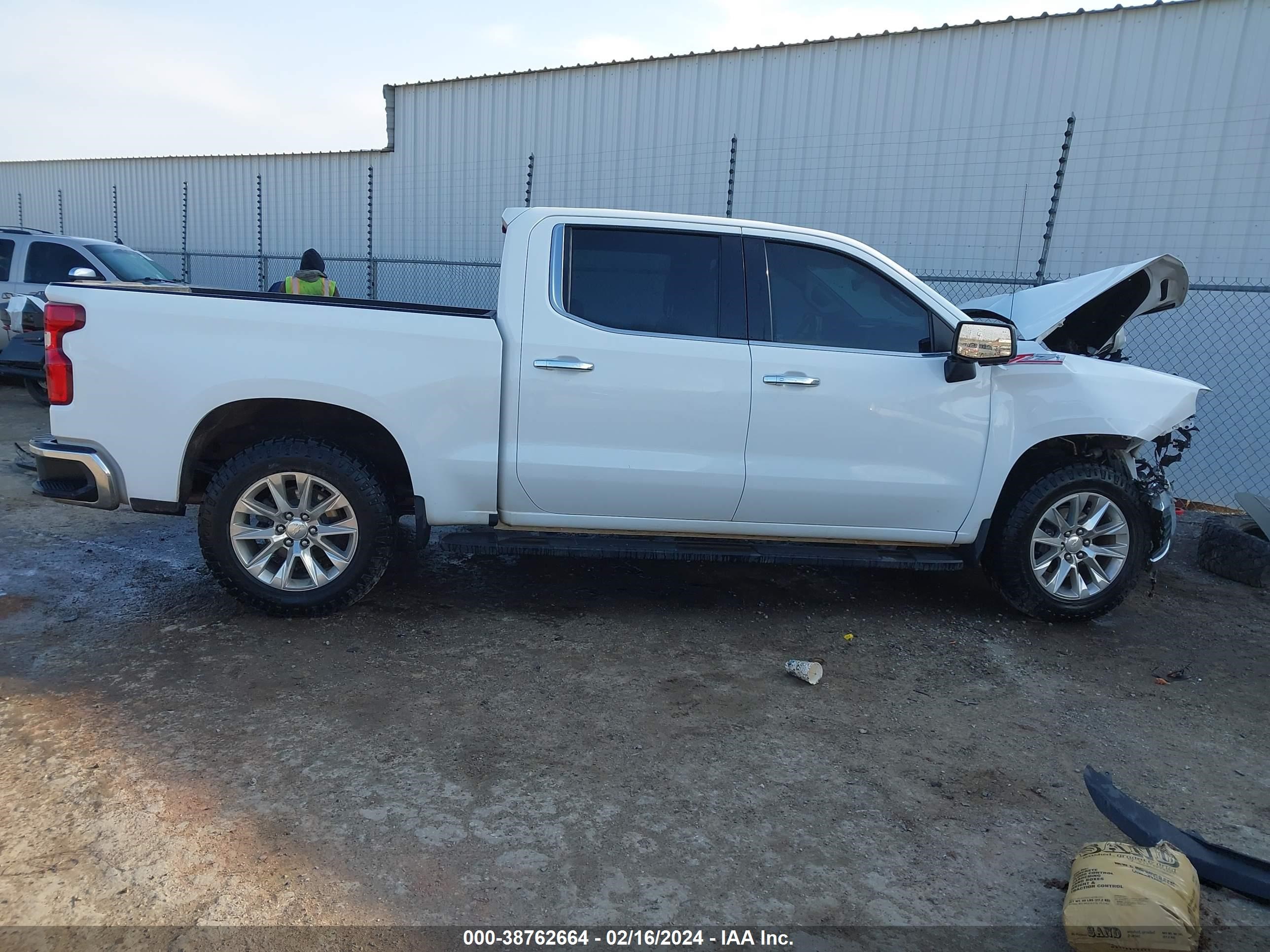 Photo 13 VIN: 3GCUYGED1LG404570 - CHEVROLET SILVERADO 