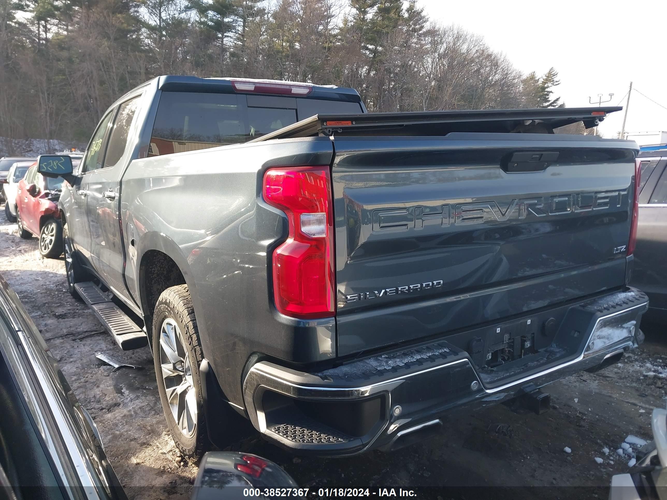 Photo 2 VIN: 3GCUYGED4MG186657 - CHEVROLET SILVERADO 