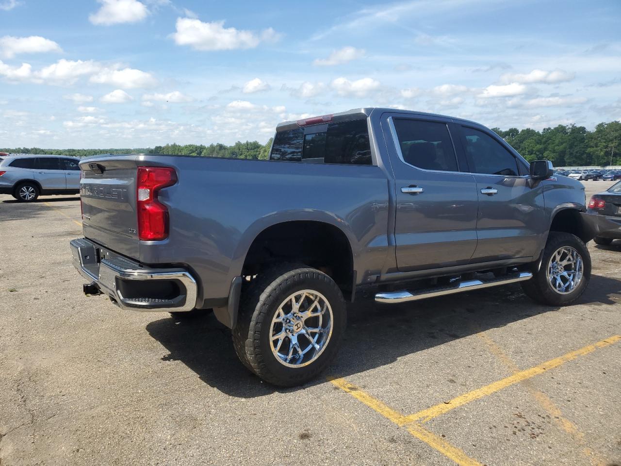 Photo 2 VIN: 3GCUYGELXKG181970 - CHEVROLET SILVERADO 