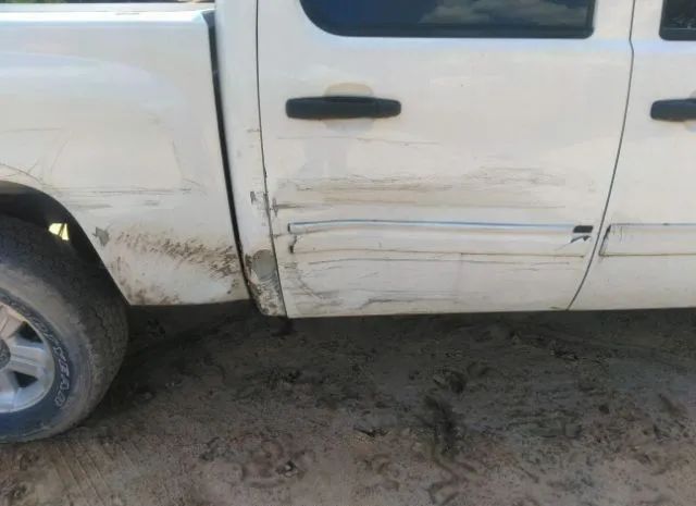 Photo 5 VIN: 3GCXCUEJ3AG216209 - CHEVROLET SILVERADO 