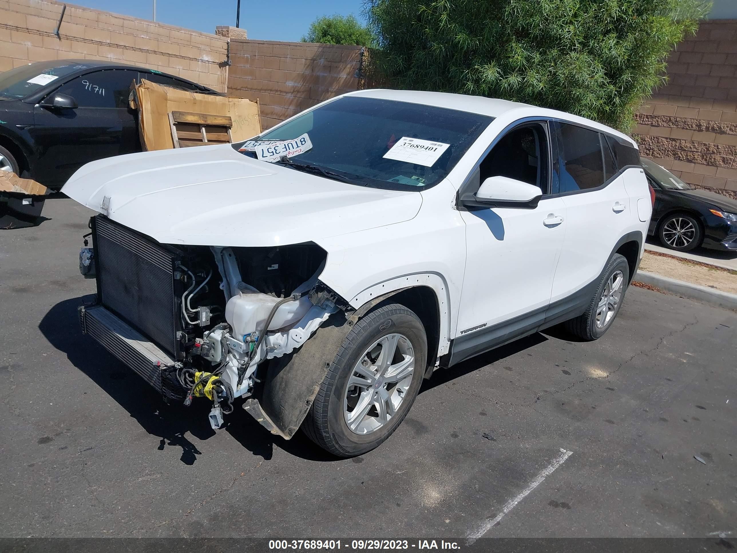 Photo 1 VIN: 3GKALMEV1JL411715 - GMC TERRAIN 