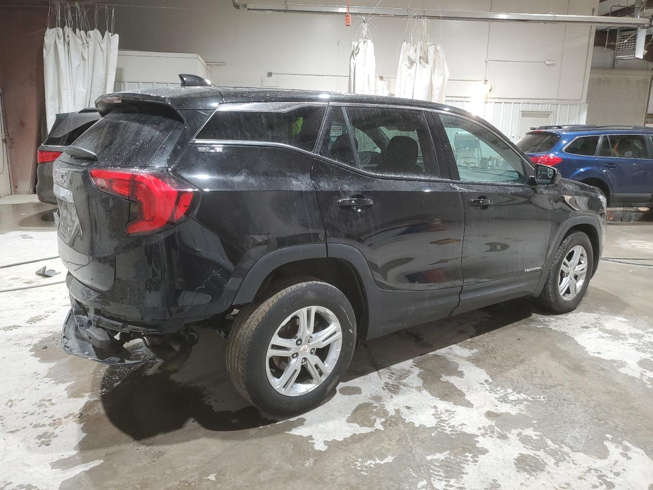 Photo 2 VIN: 3GKALMEV5JL201666 - GMC TERRAIN 