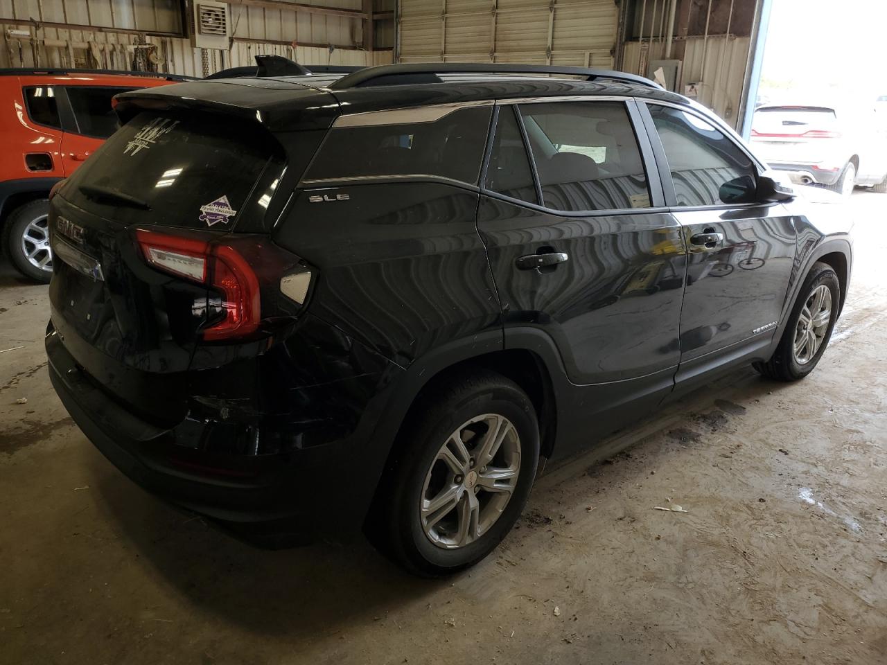 Photo 2 VIN: 3GKALMEVXNL206948 - GMC TERRAIN 