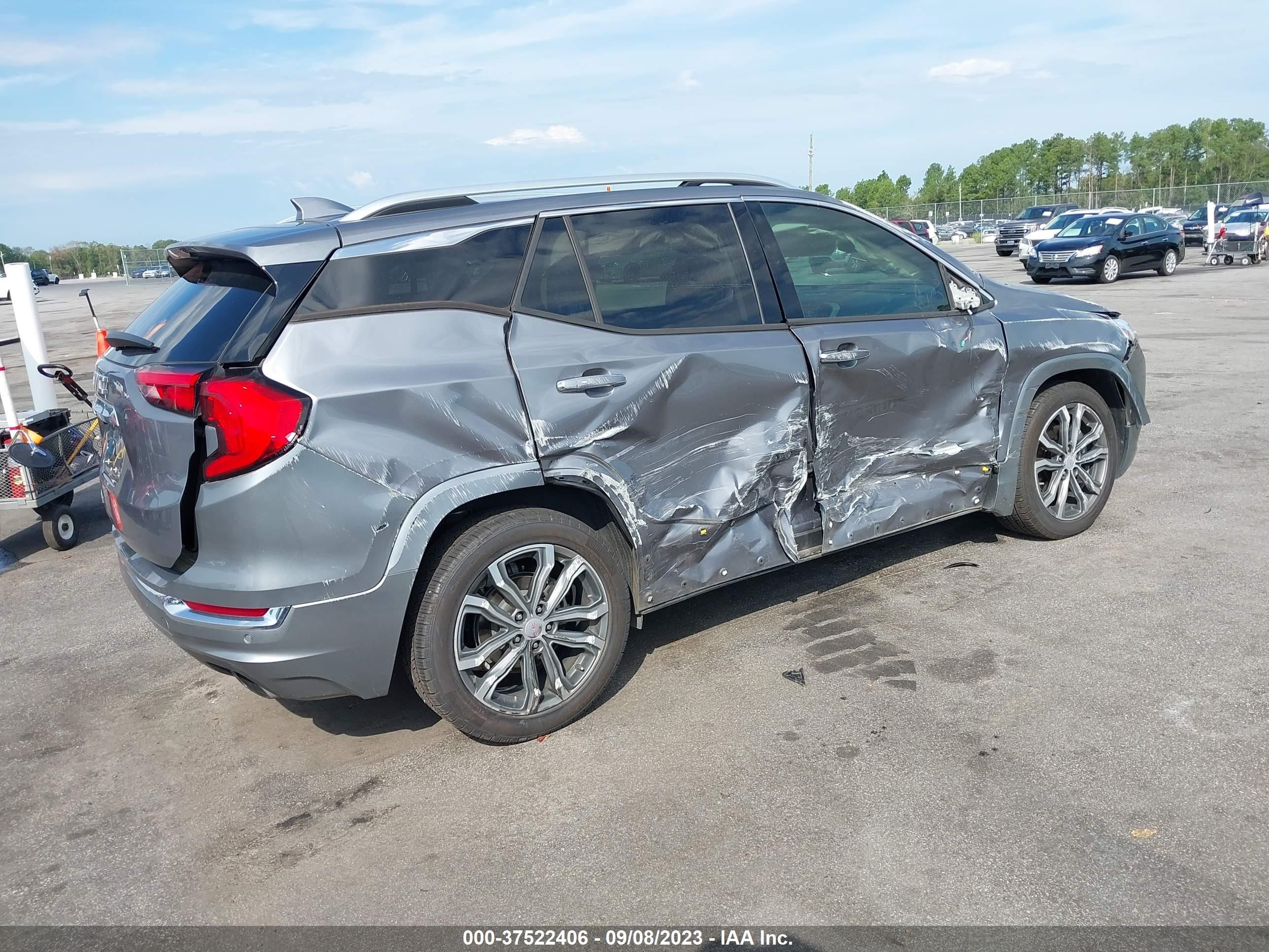 Photo 3 VIN: 3GKALSEX1JL411526 - GMC TERRAIN 