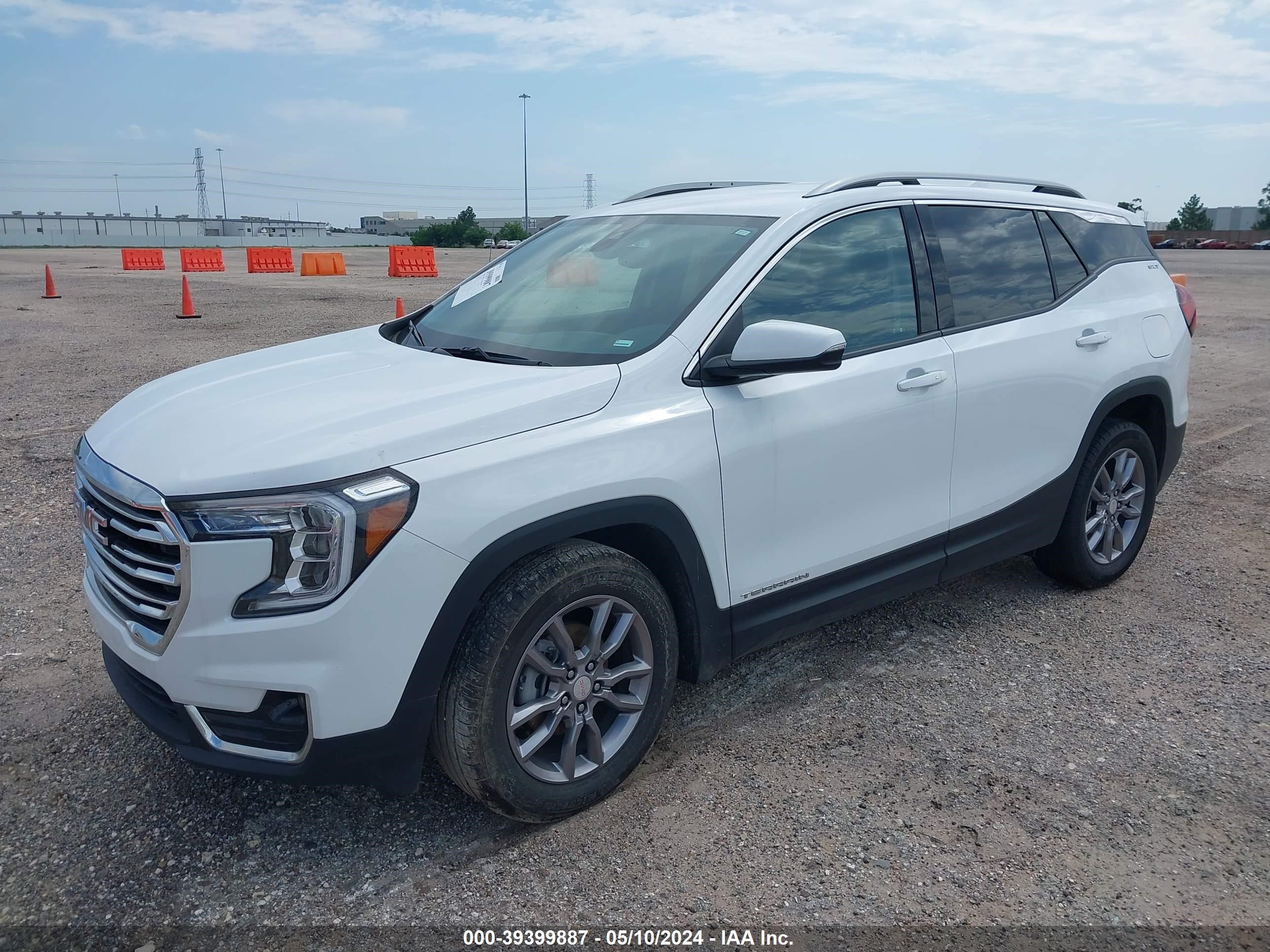 Photo 1 VIN: 3GKALVEG3RL137243 - GMC TERRAIN 