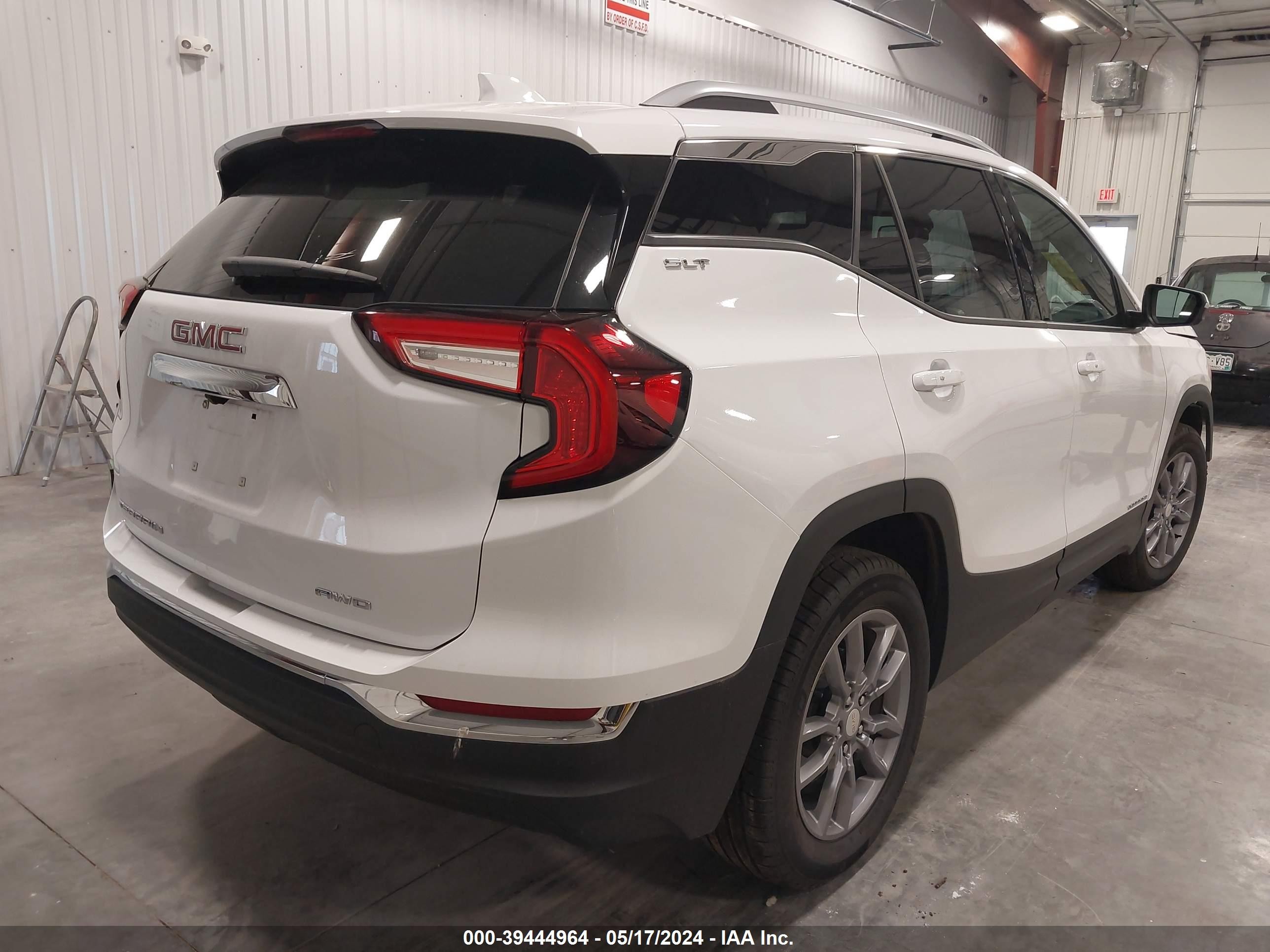 Photo 3 VIN: 3GKALVEG5RL227848 - GMC TERRAIN 